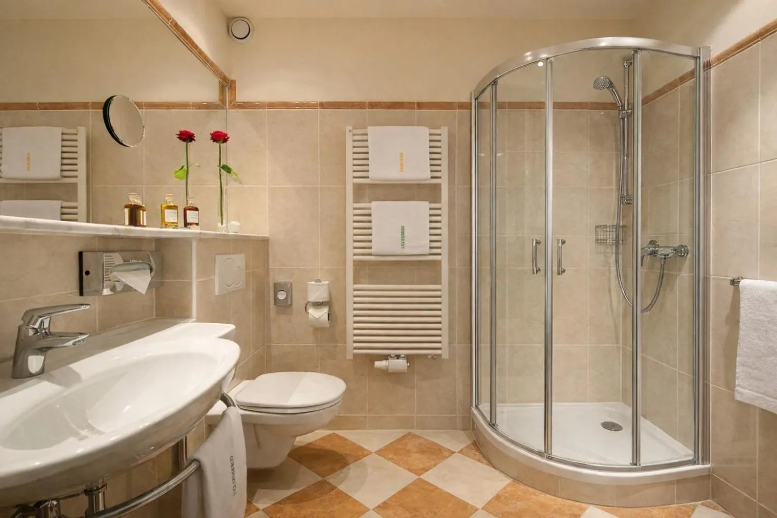 Bathroom in Wohlfühl & Genusshotel Felsenhof