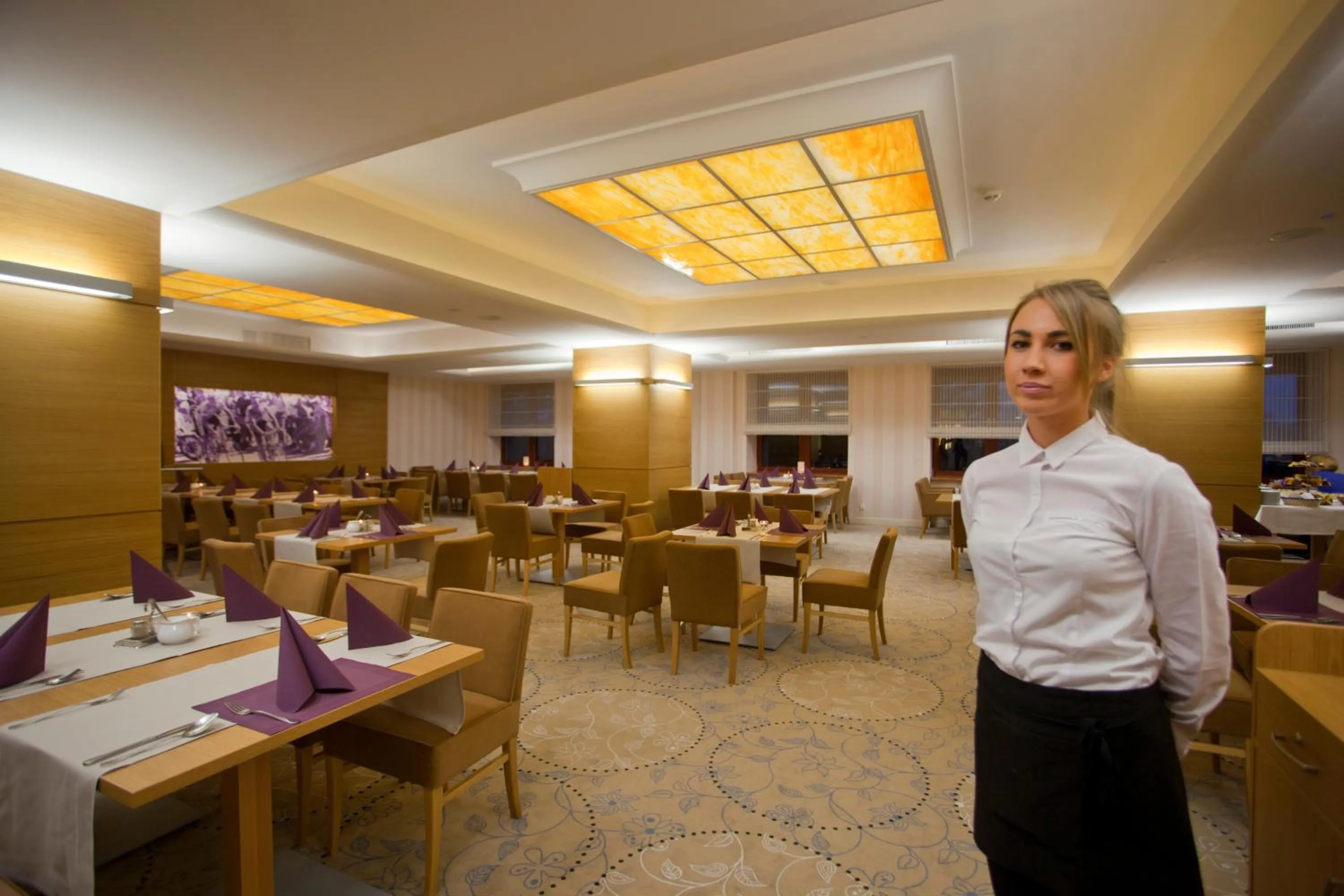 Restaurant/places to eat in Interferie Sport Hotel Bornit