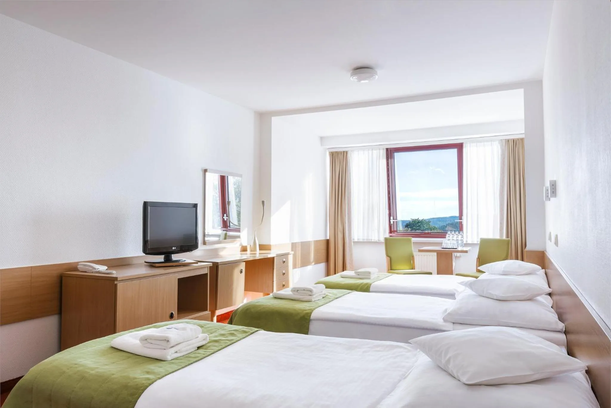 Photo of the whole room, Bed in Interferie Sport Hotel Bornit