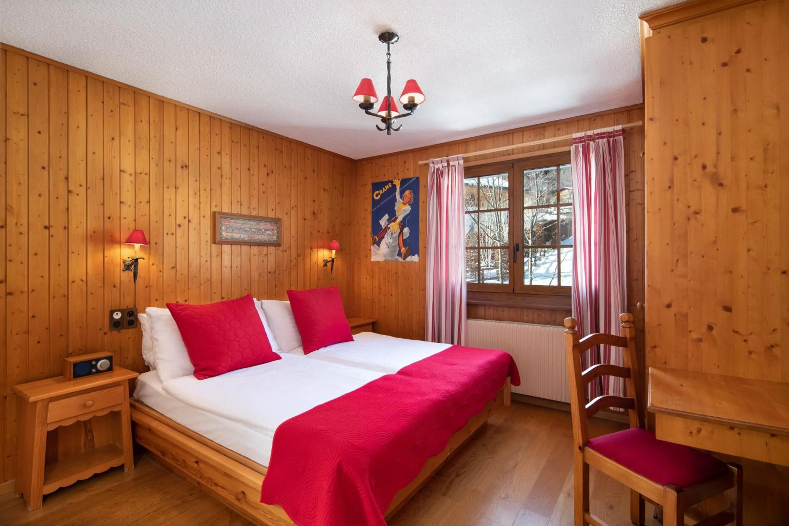 Bedroom, Bed in Petit Paradis