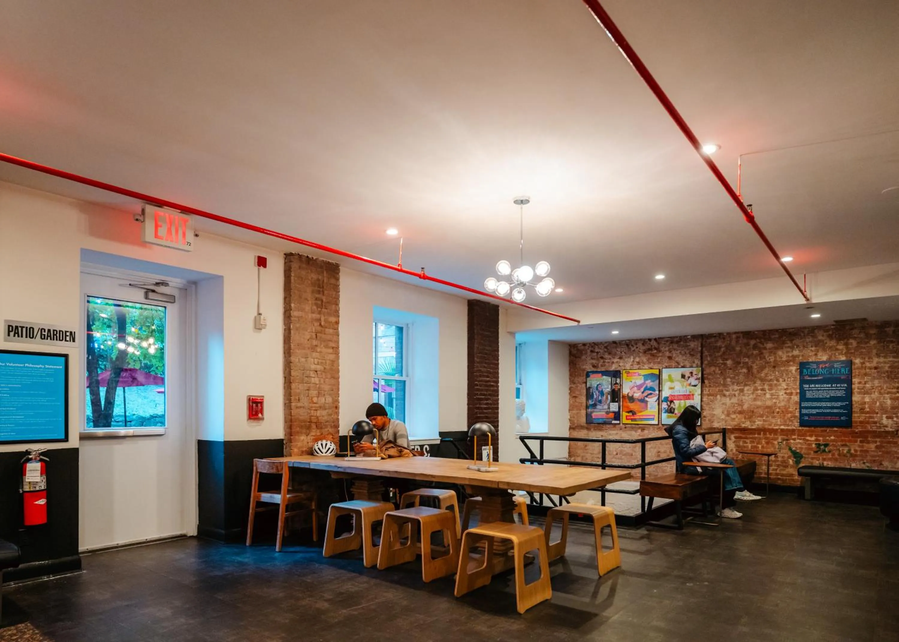 Communal lounge/ TV room in HI New York City Hostel