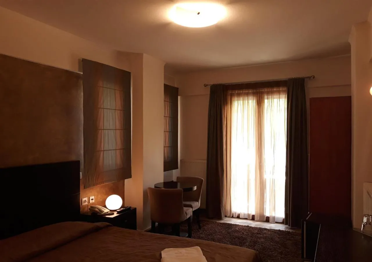 Photo of the whole room, Bed in Ahilion Hotel