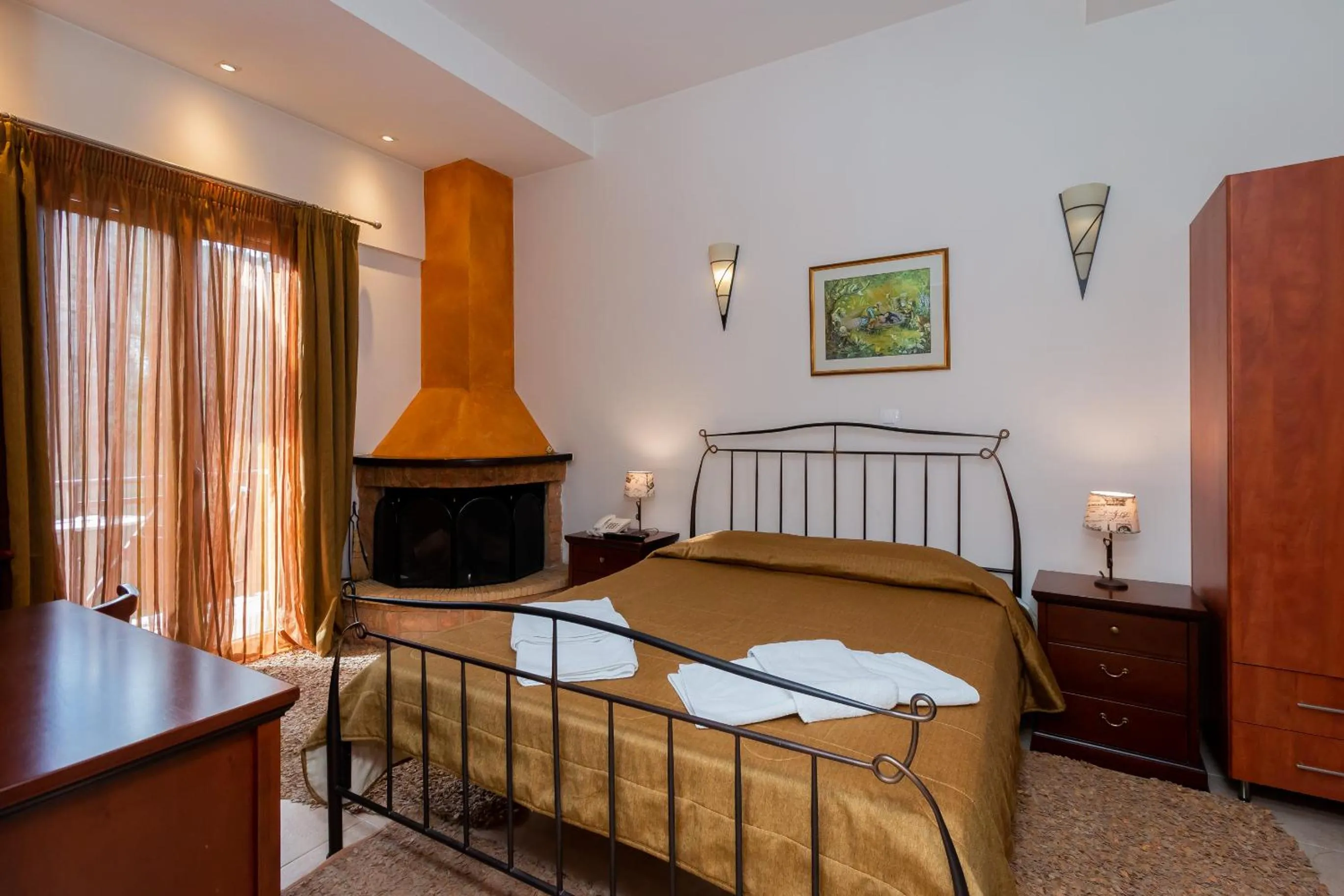 Bed in Ahilion Hotel