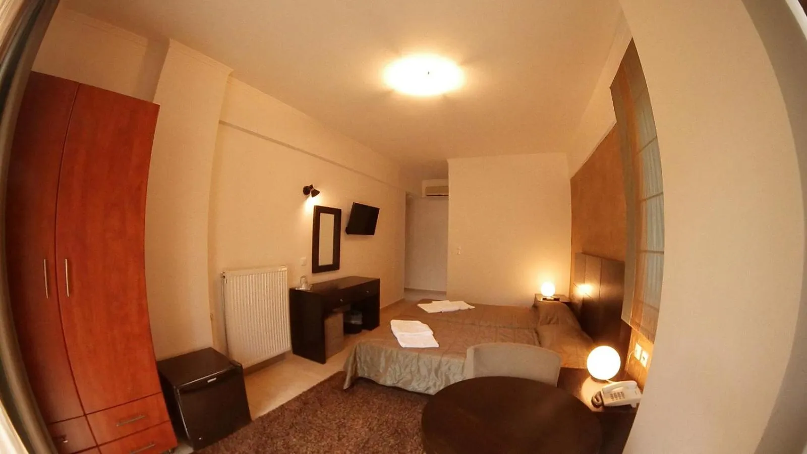 Photo of the whole room, Bed in Ahilion Hotel