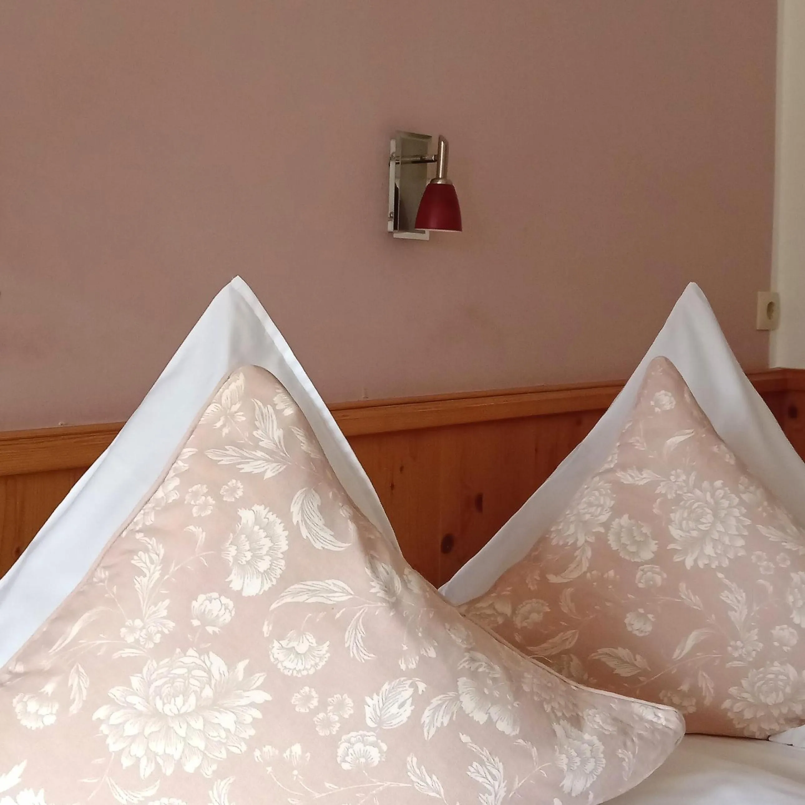Bed in Hotel Farchauer Mühle