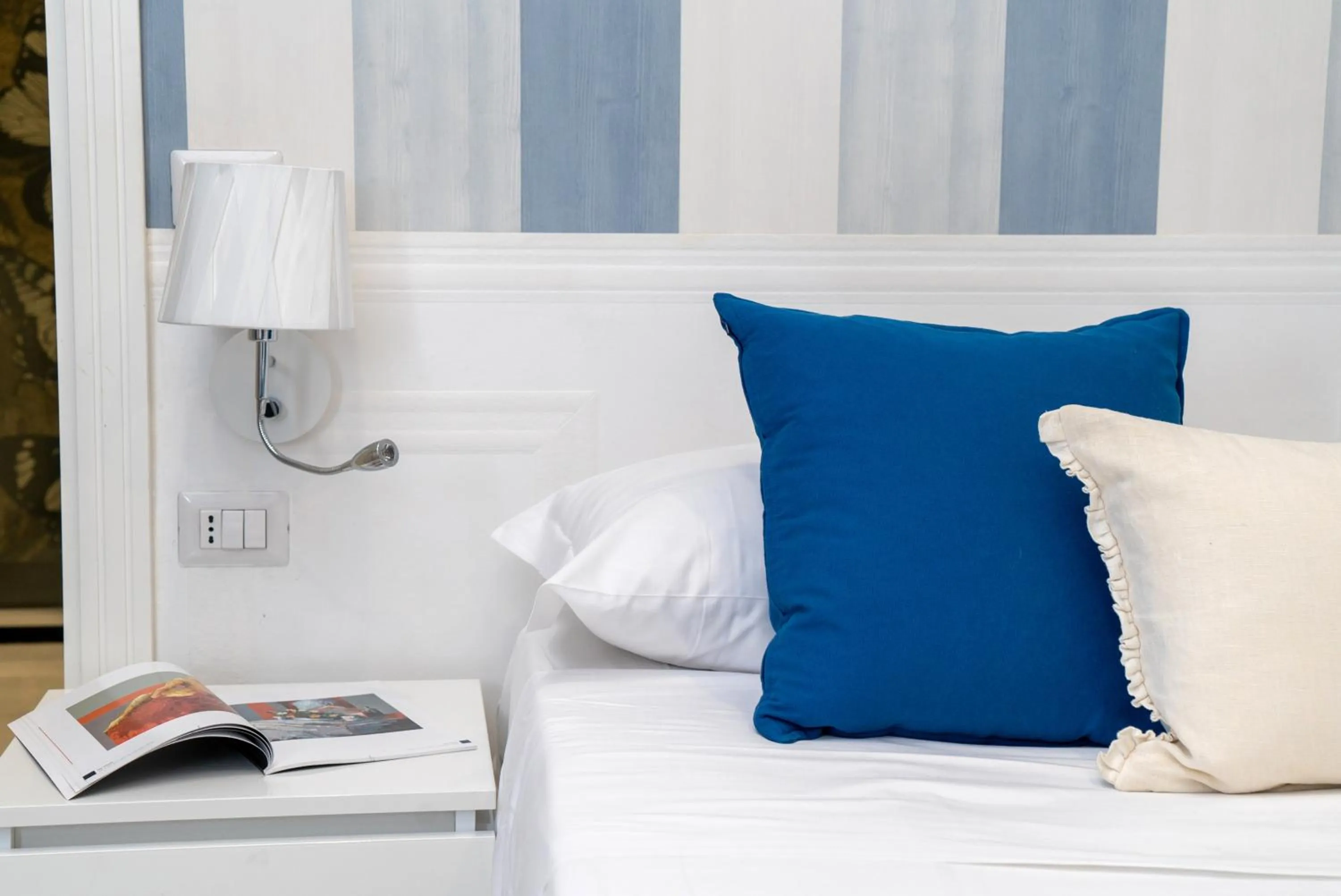 Bed in Napoliviva Bovio