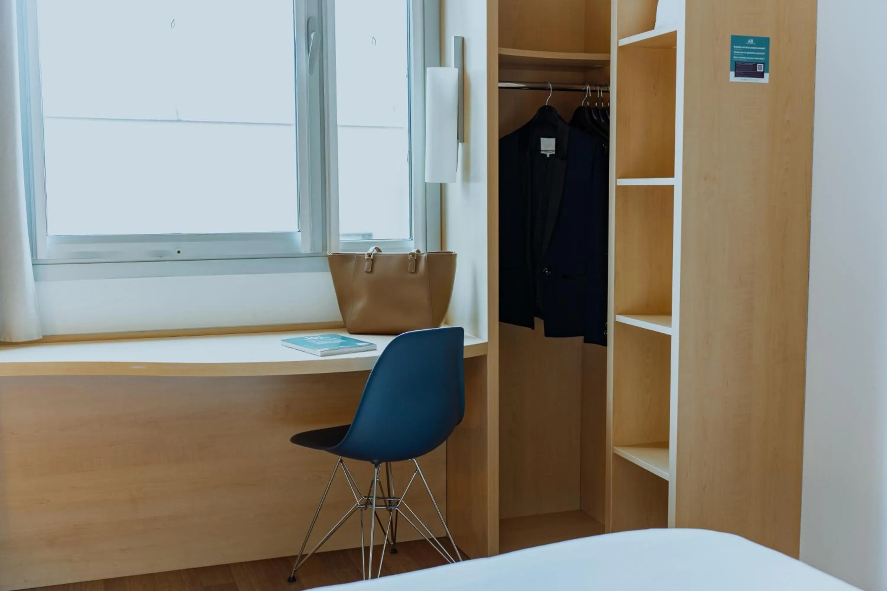 Photo of the whole room, Bed in Ibis Barcelona Plaza Glòries 22@