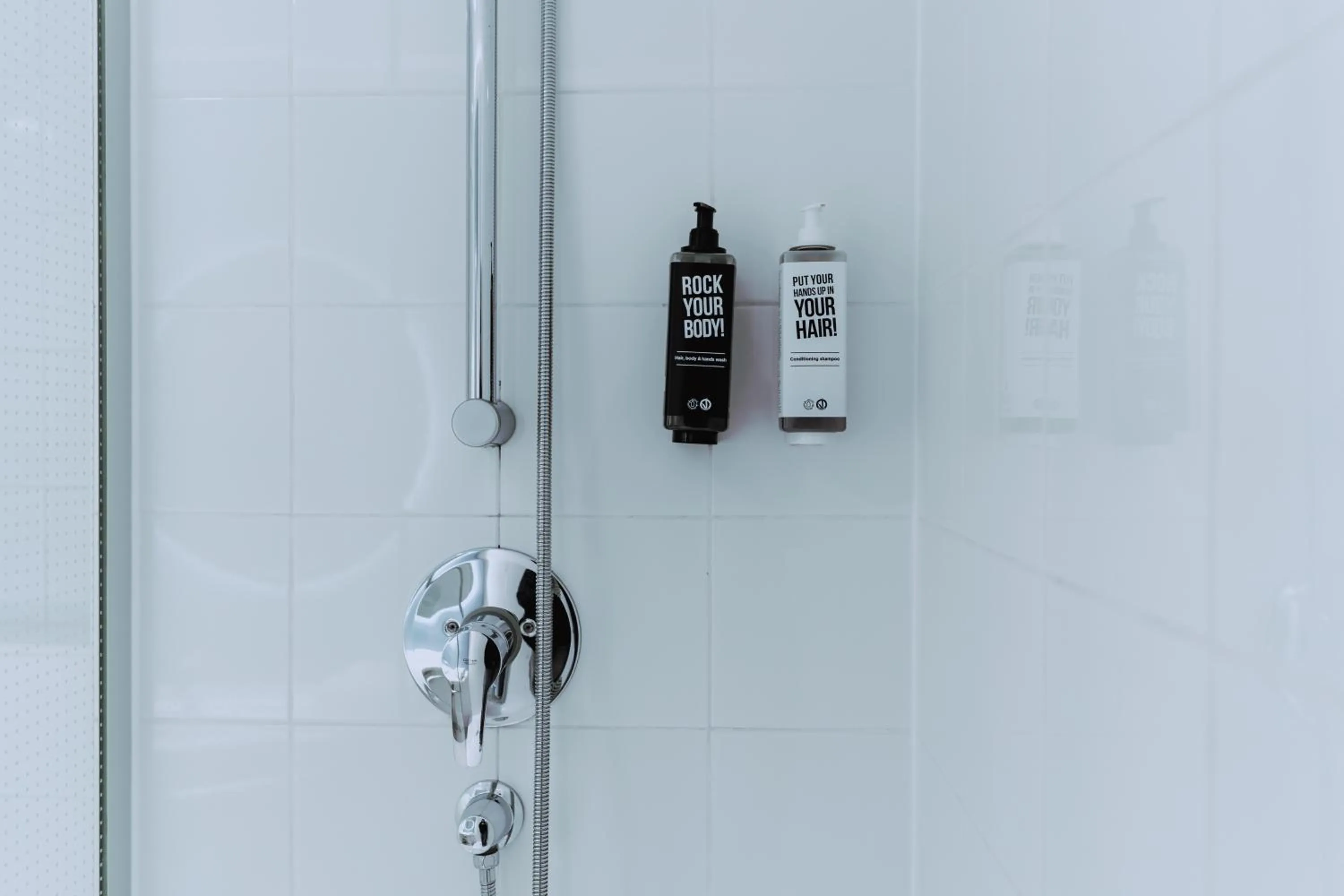 Bathroom in Ibis Barcelona Plaza Glòries 22@