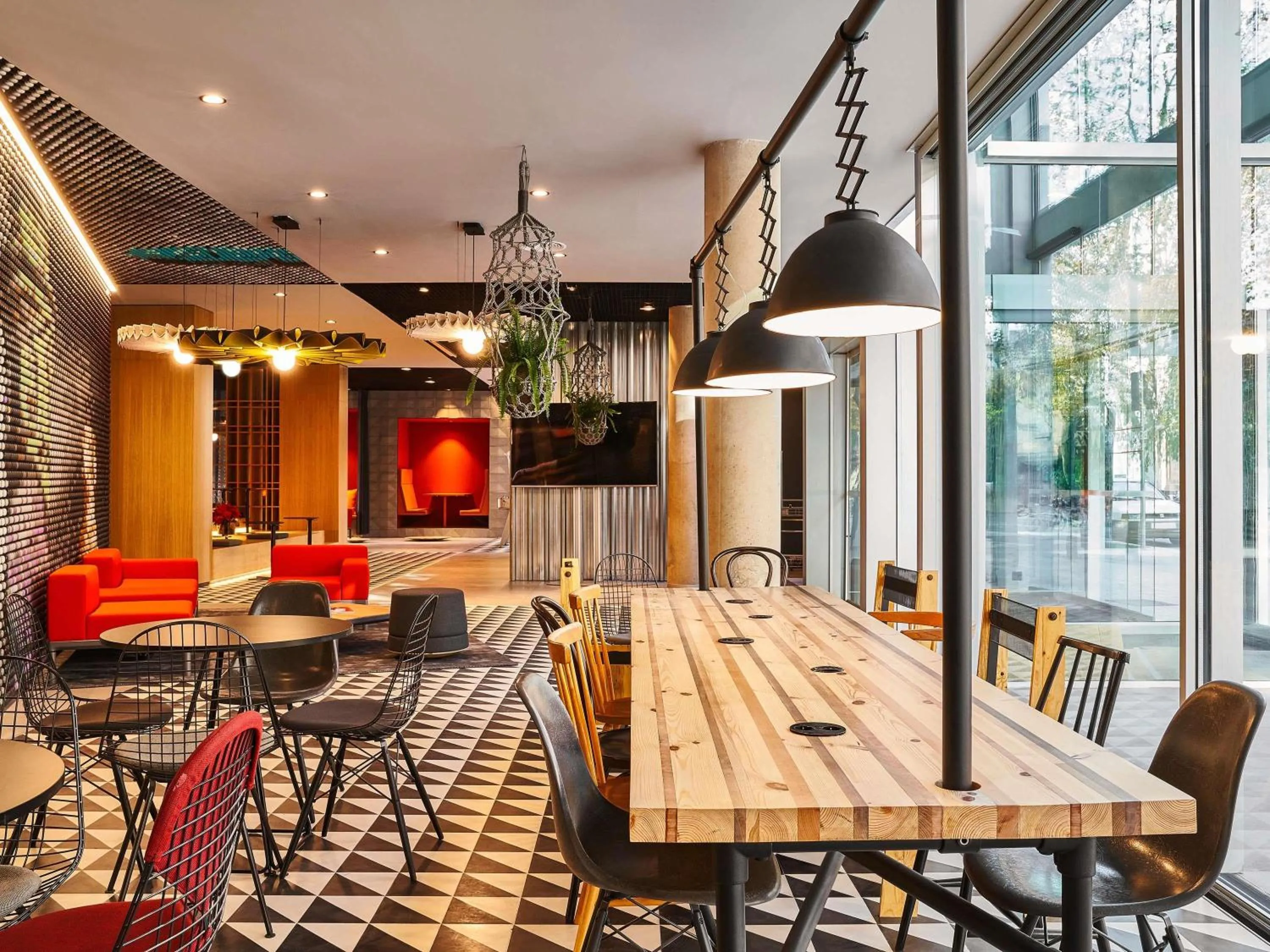 Restaurant/places to eat in Ibis Barcelona Plaza Glòries 22@