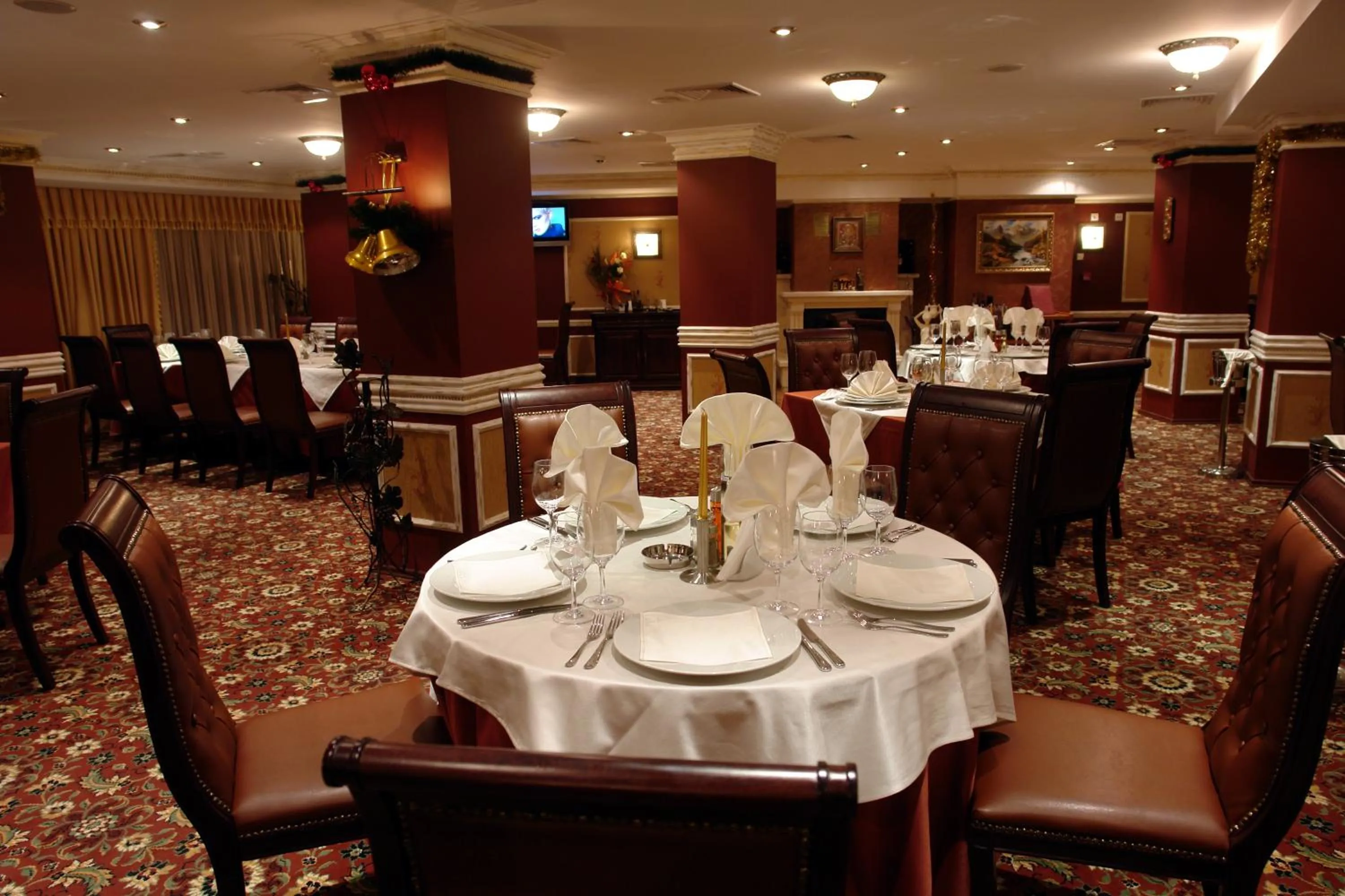 Restaurant/places to eat in Grand Monastery Private Apartments