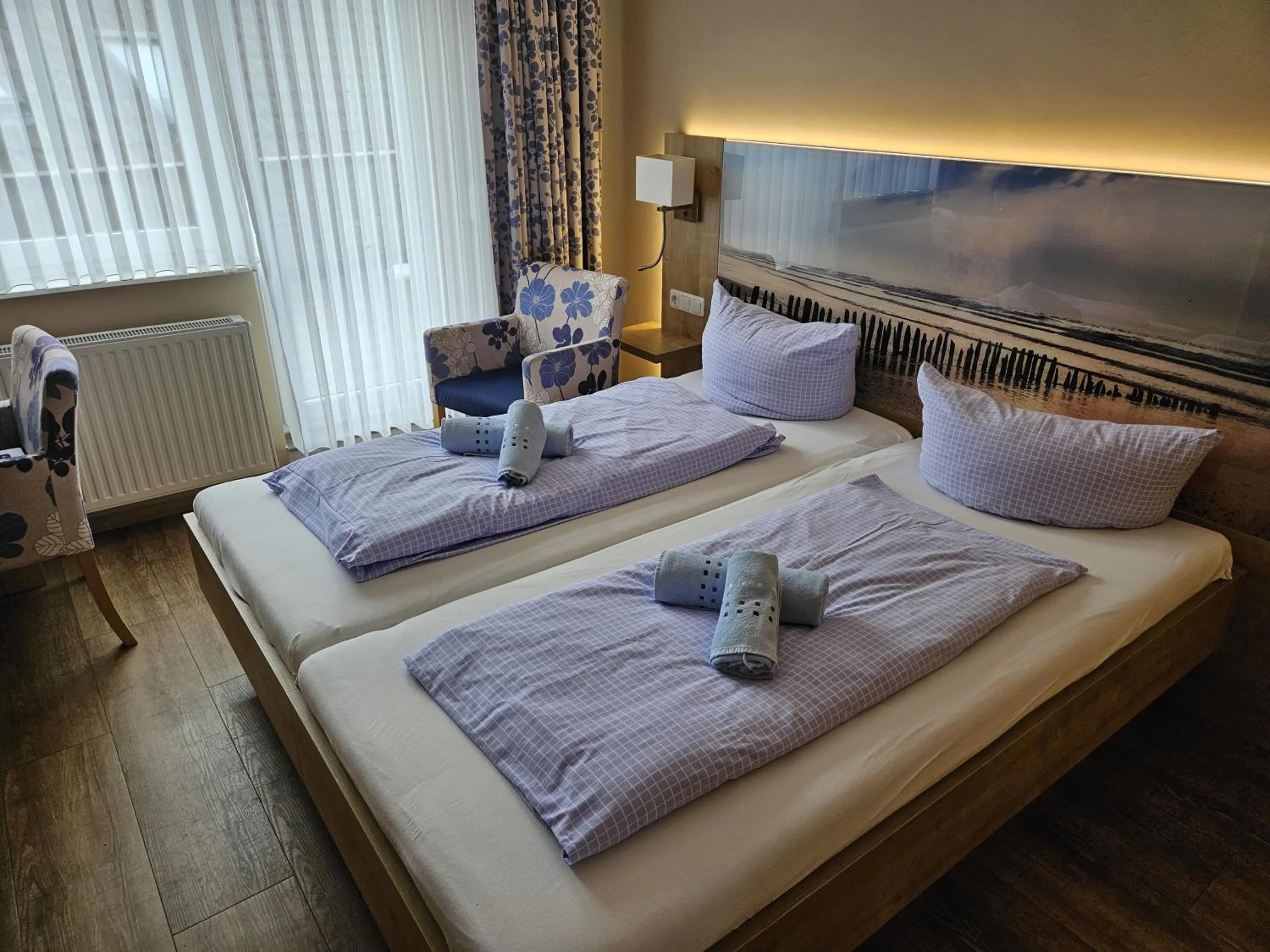 Photo of the whole room, Bed in Hotel Pension Am Hafen
