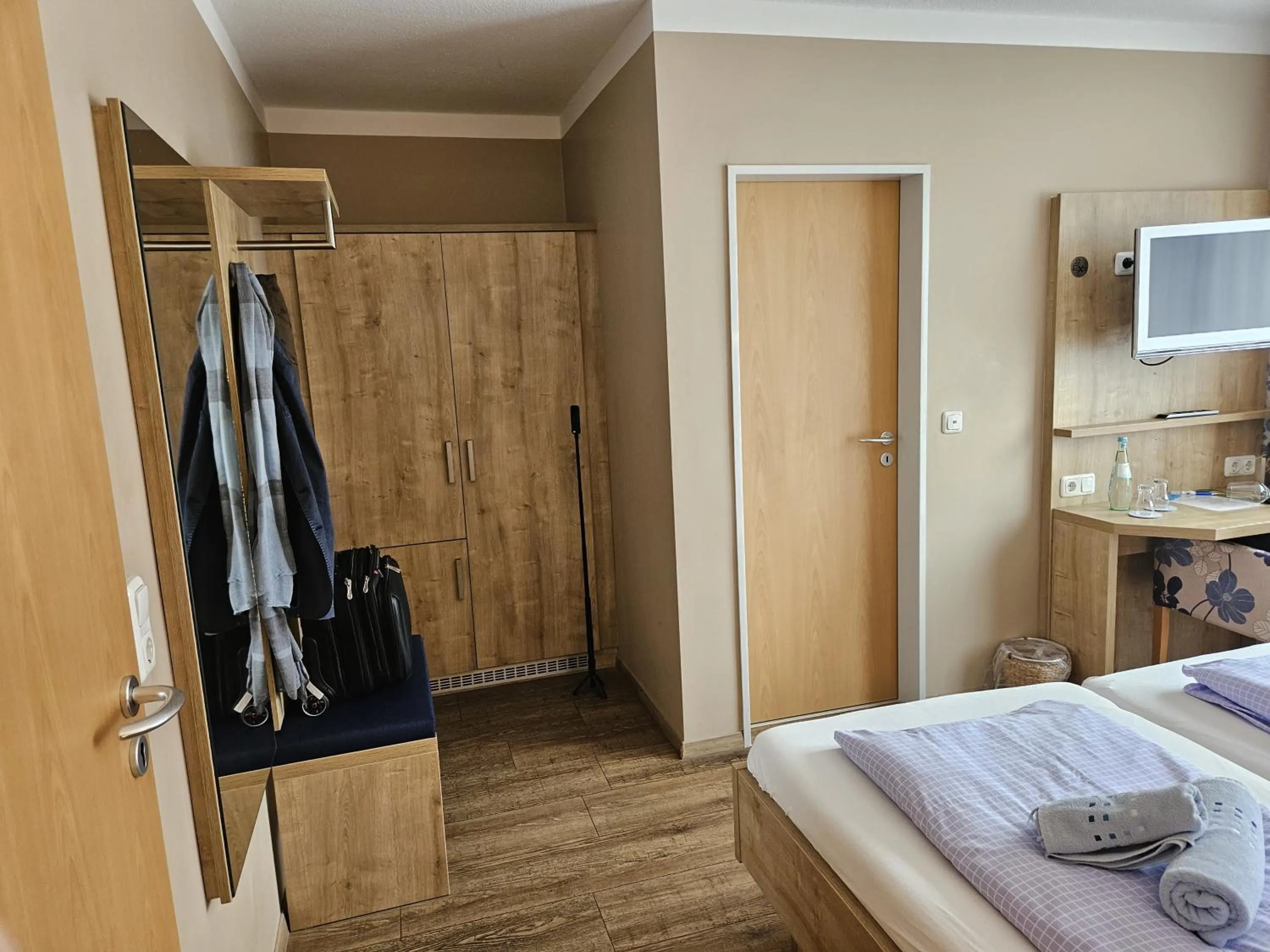 Photo of the whole room, Bed in Hotel Pension Am Hafen