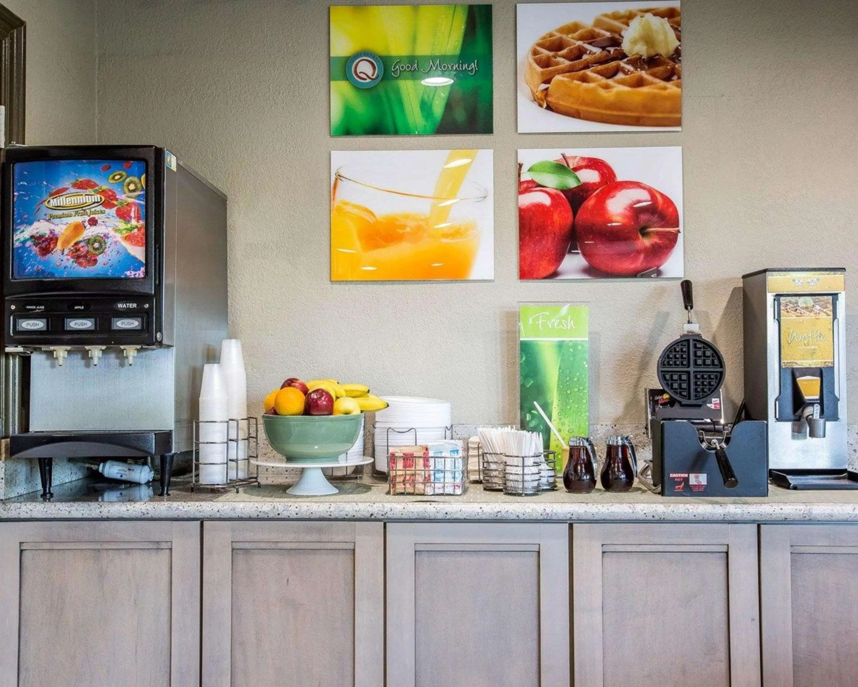 Breakfast in Quality Inn Ontario Airport Convention Center