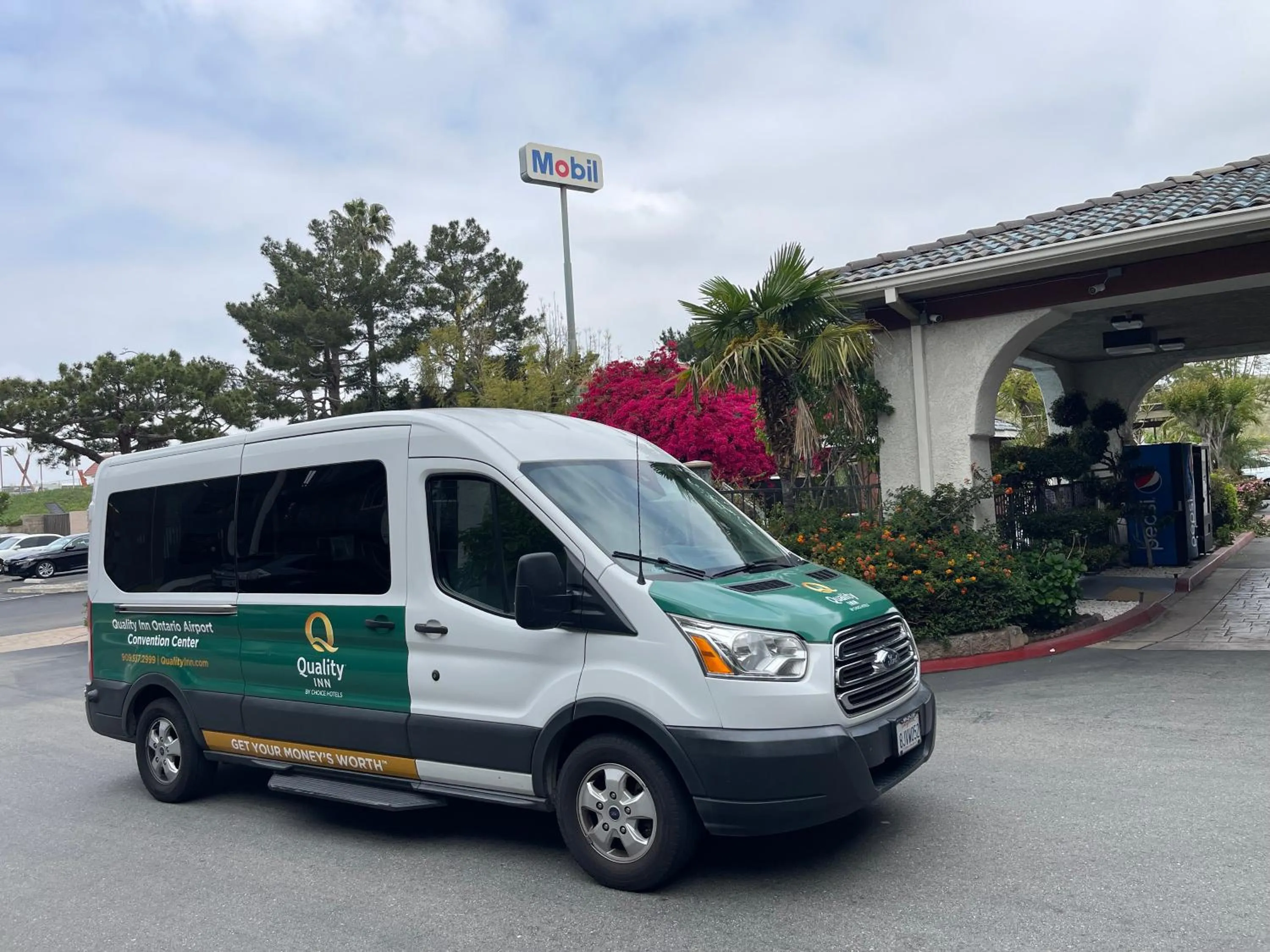 shuttle in Quality Inn Ontario Airport Convention Center