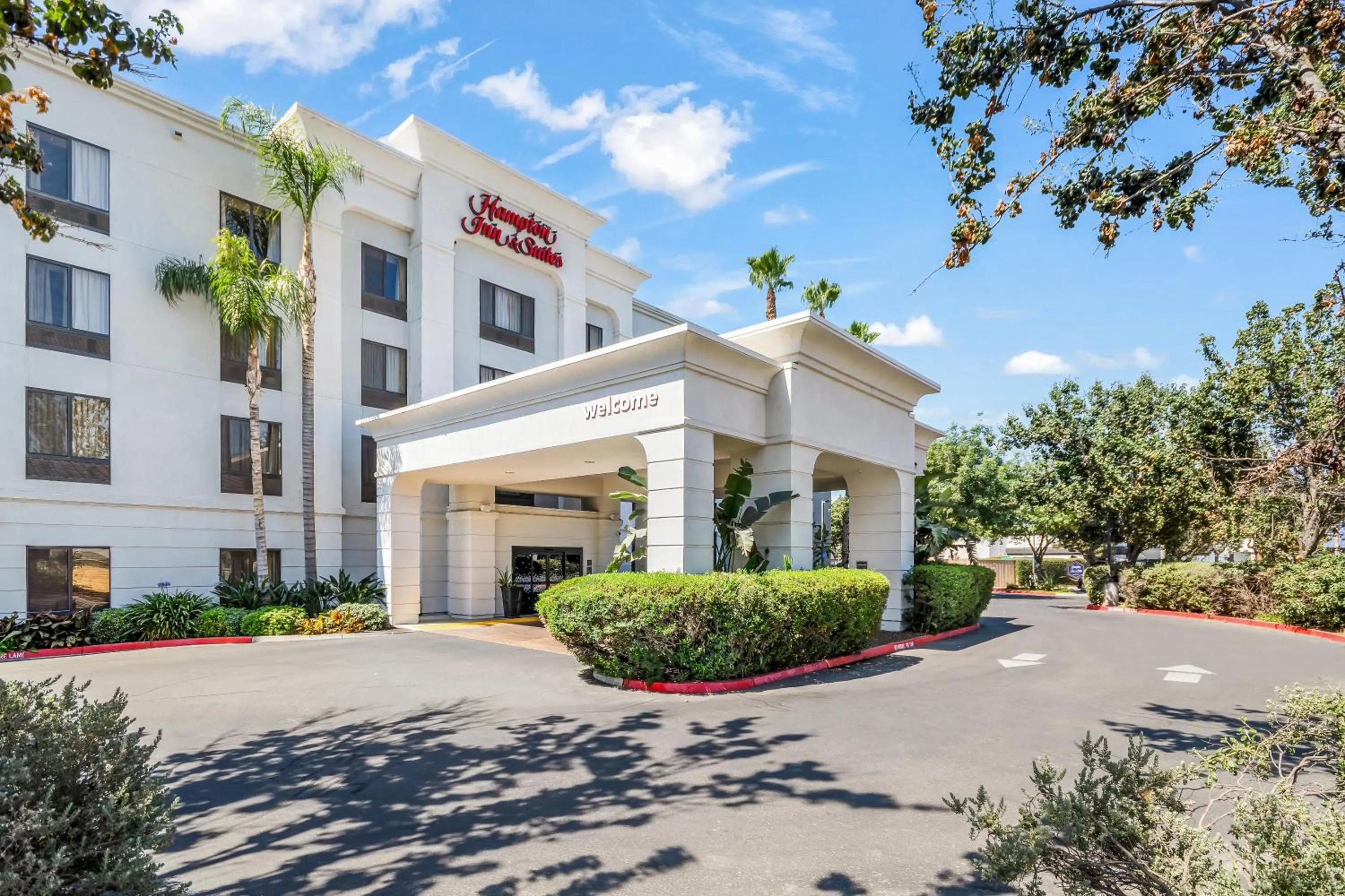 Hampton Inn & Suites Tulare