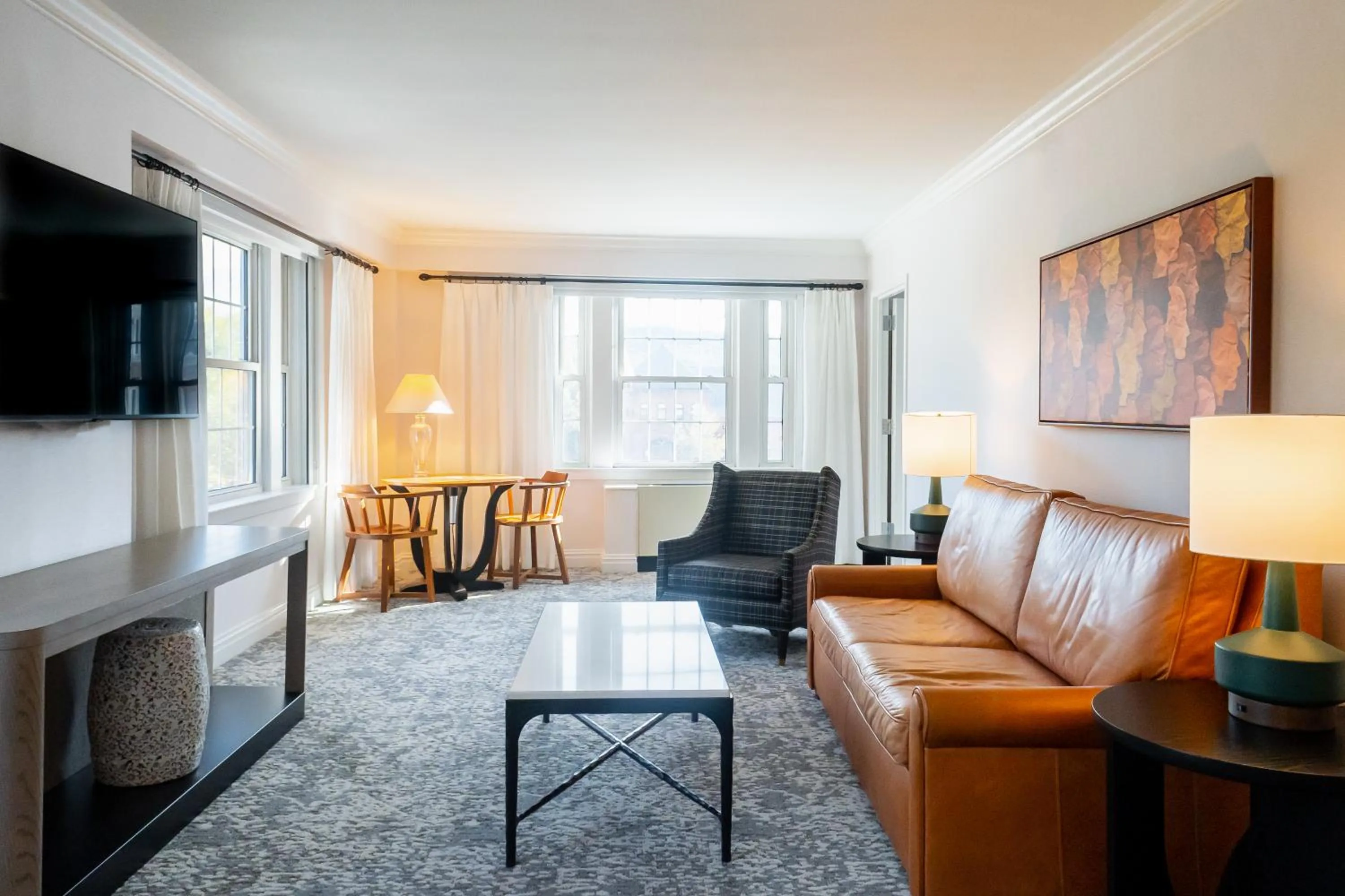 Living room in Hanover Inn Dartmouth