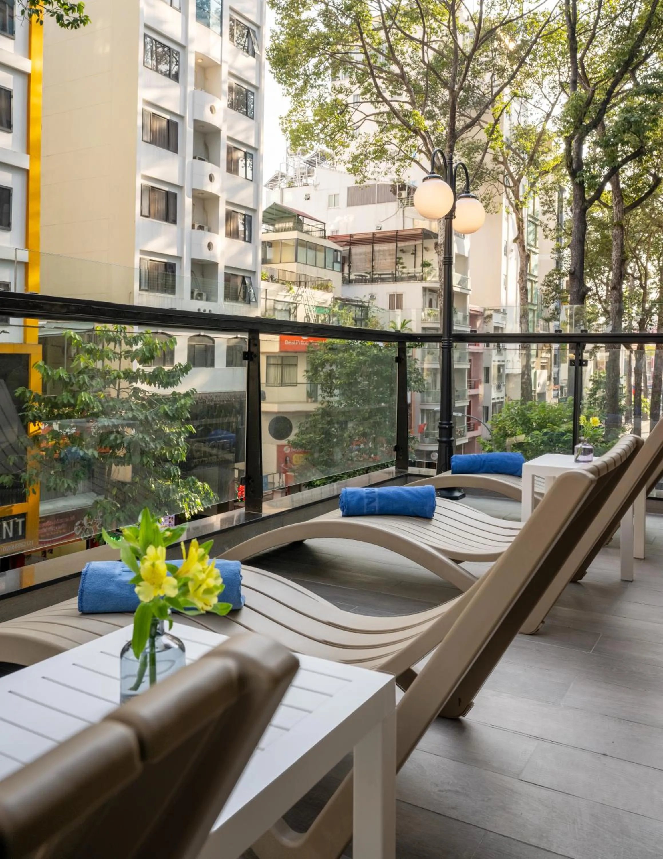 Lounge or bar in Harmony Saigon Hotel & Spa