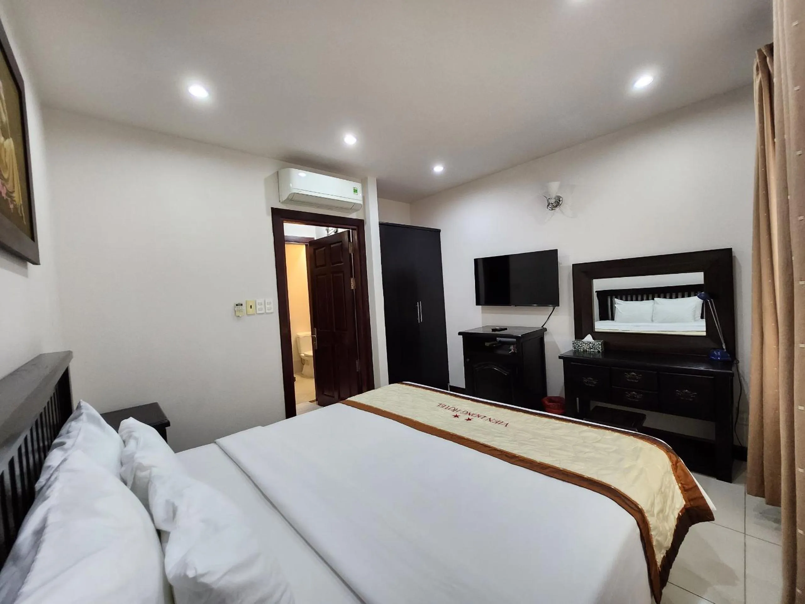 Bed in Vien Dong District 7 Phu My Hung