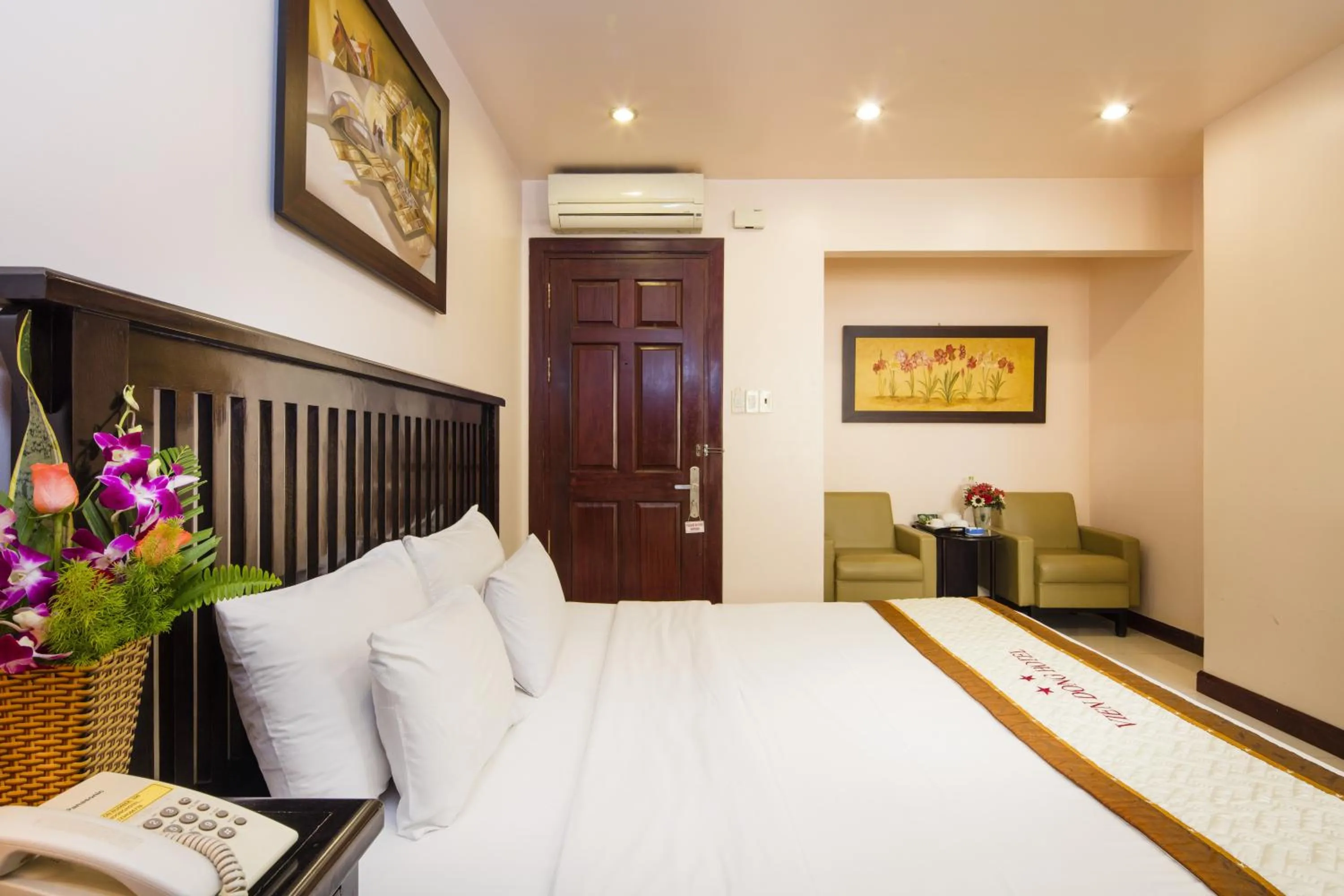 Bedroom, Bed in Vien Dong District 7 Phu My Hung