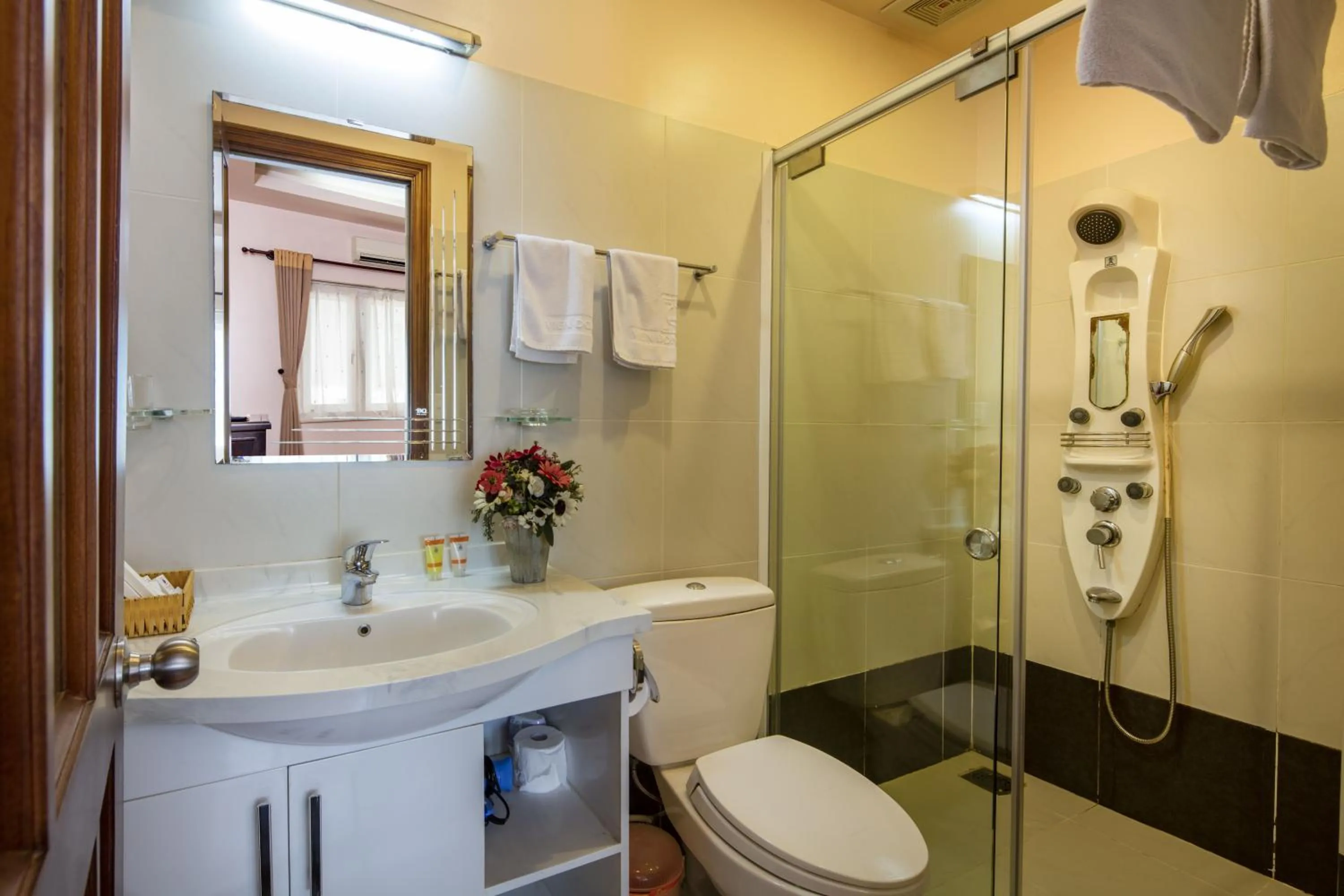 Bathroom in Vien Dong District 7 Phu My Hung