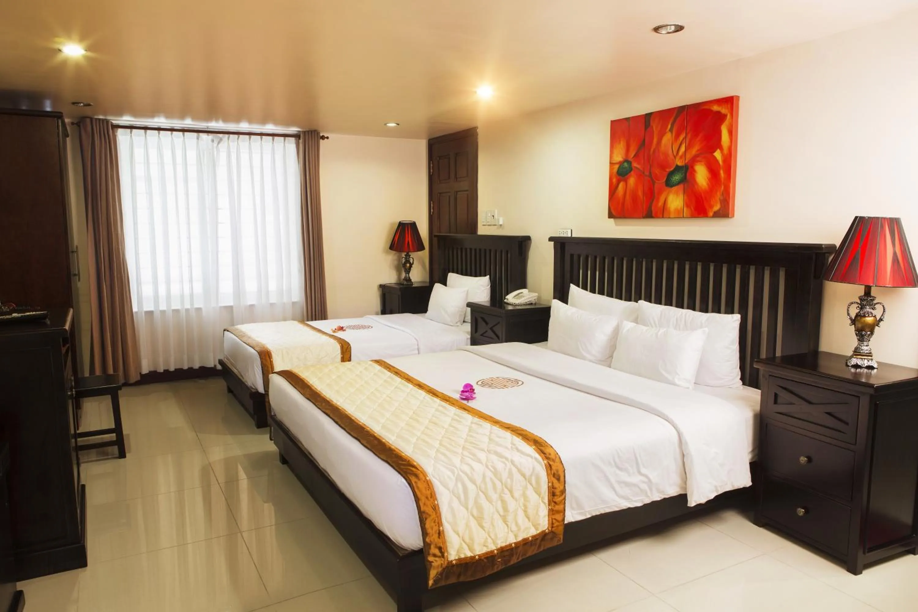 Photo of the whole room, Bed in Vien Dong District 7 Phu My Hung