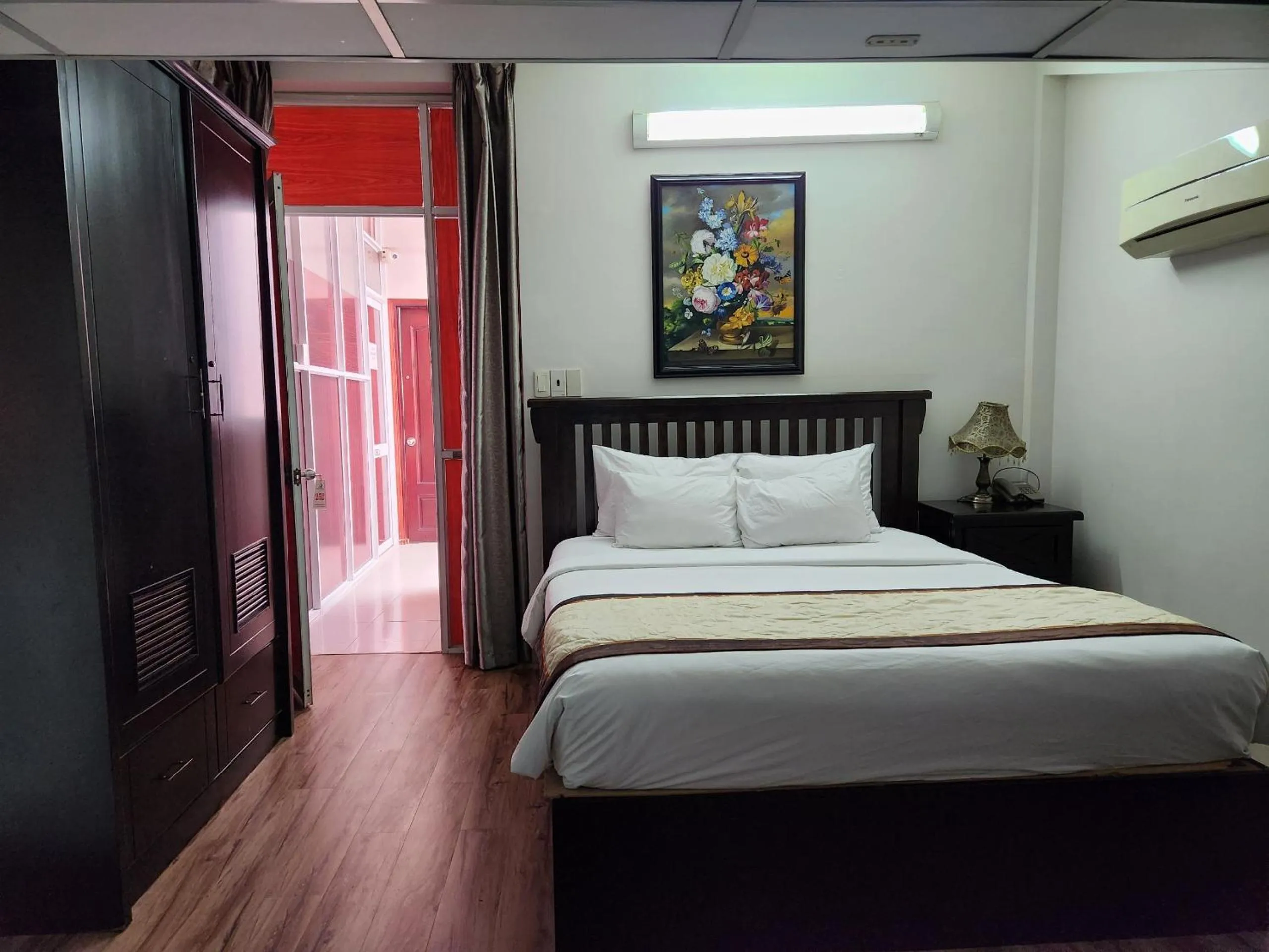 Bed in Vien Dong District 7 Phu My Hung