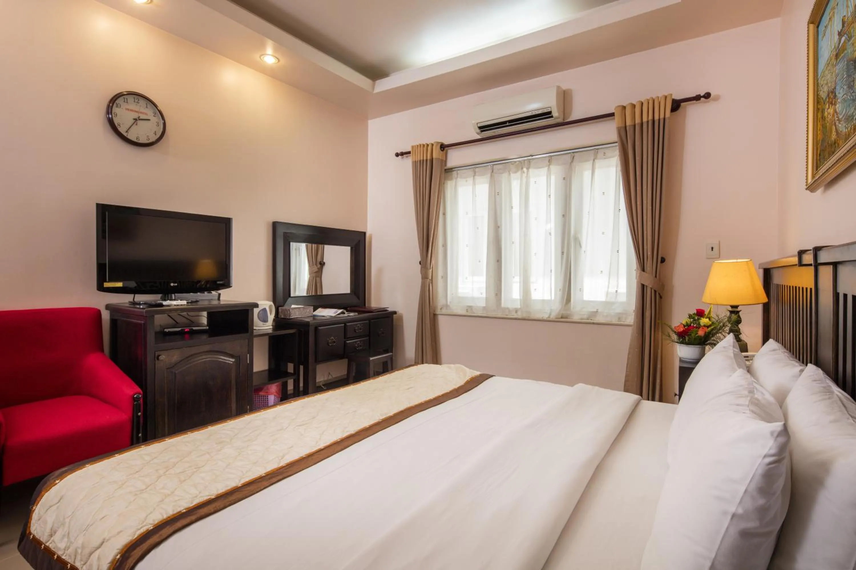 Bedroom, Bed in Vien Dong District 7 Phu My Hung