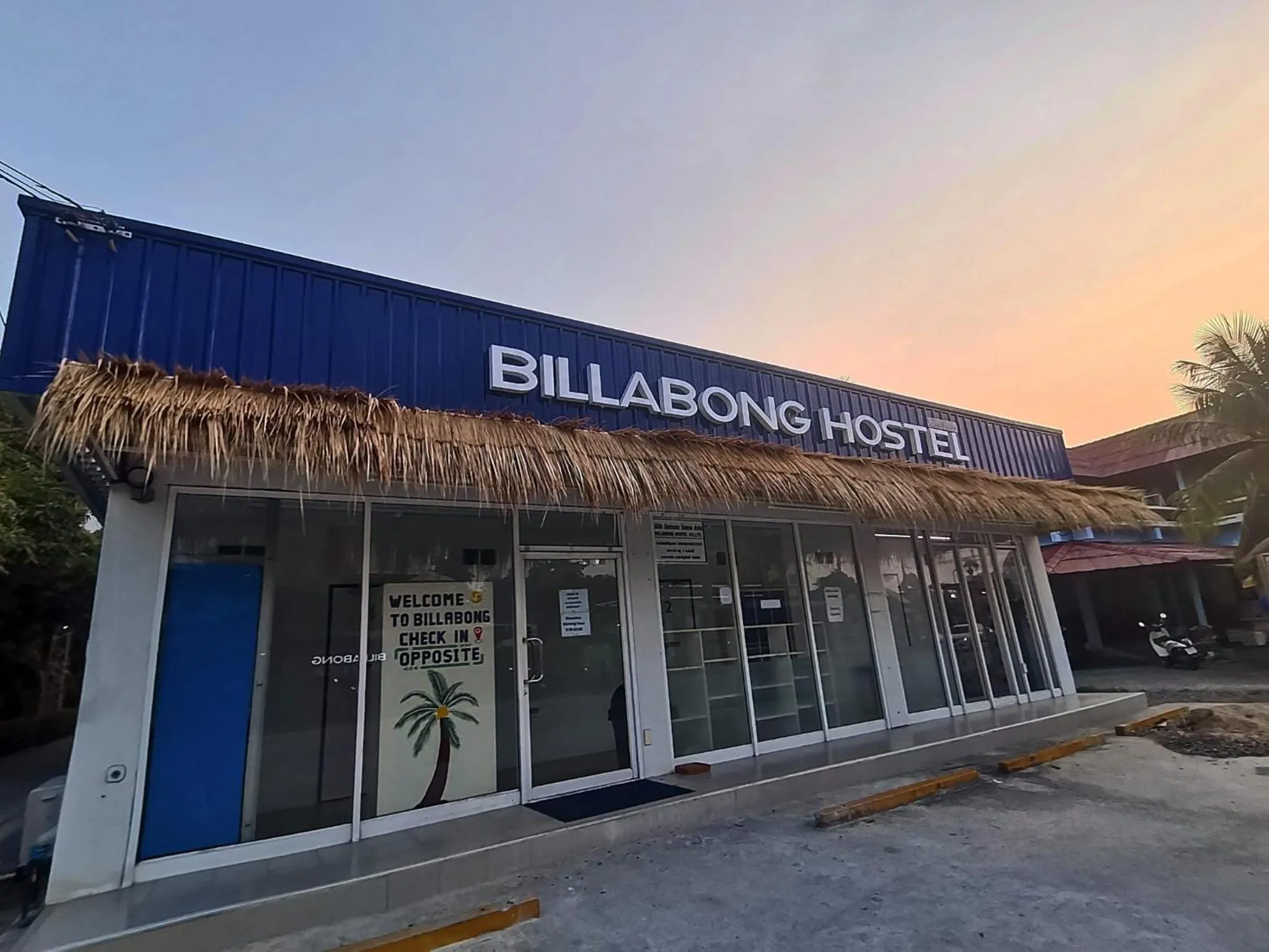 Billabong Hotel and Cafe