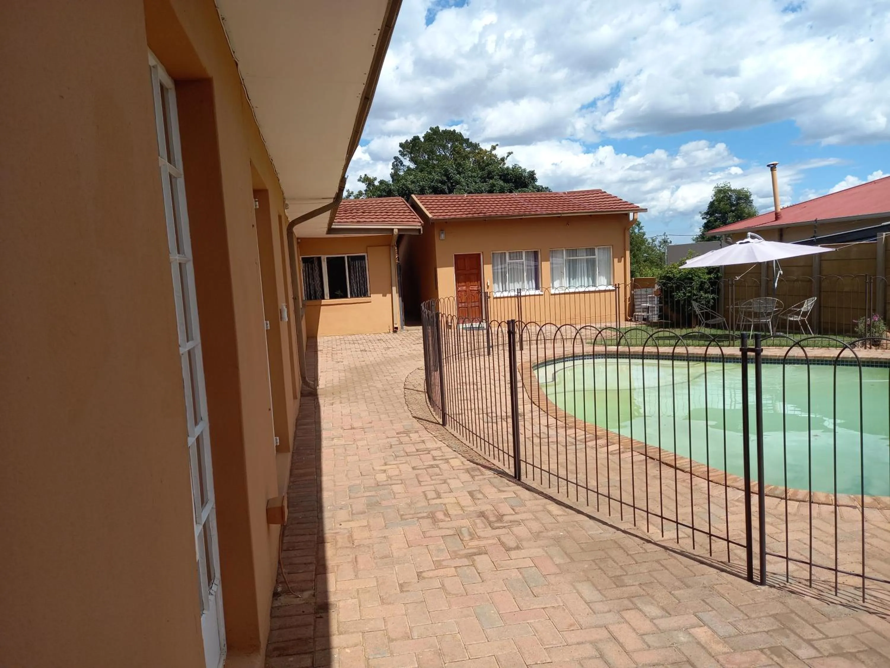 Property building in Amberlight Self Catering Accommodation