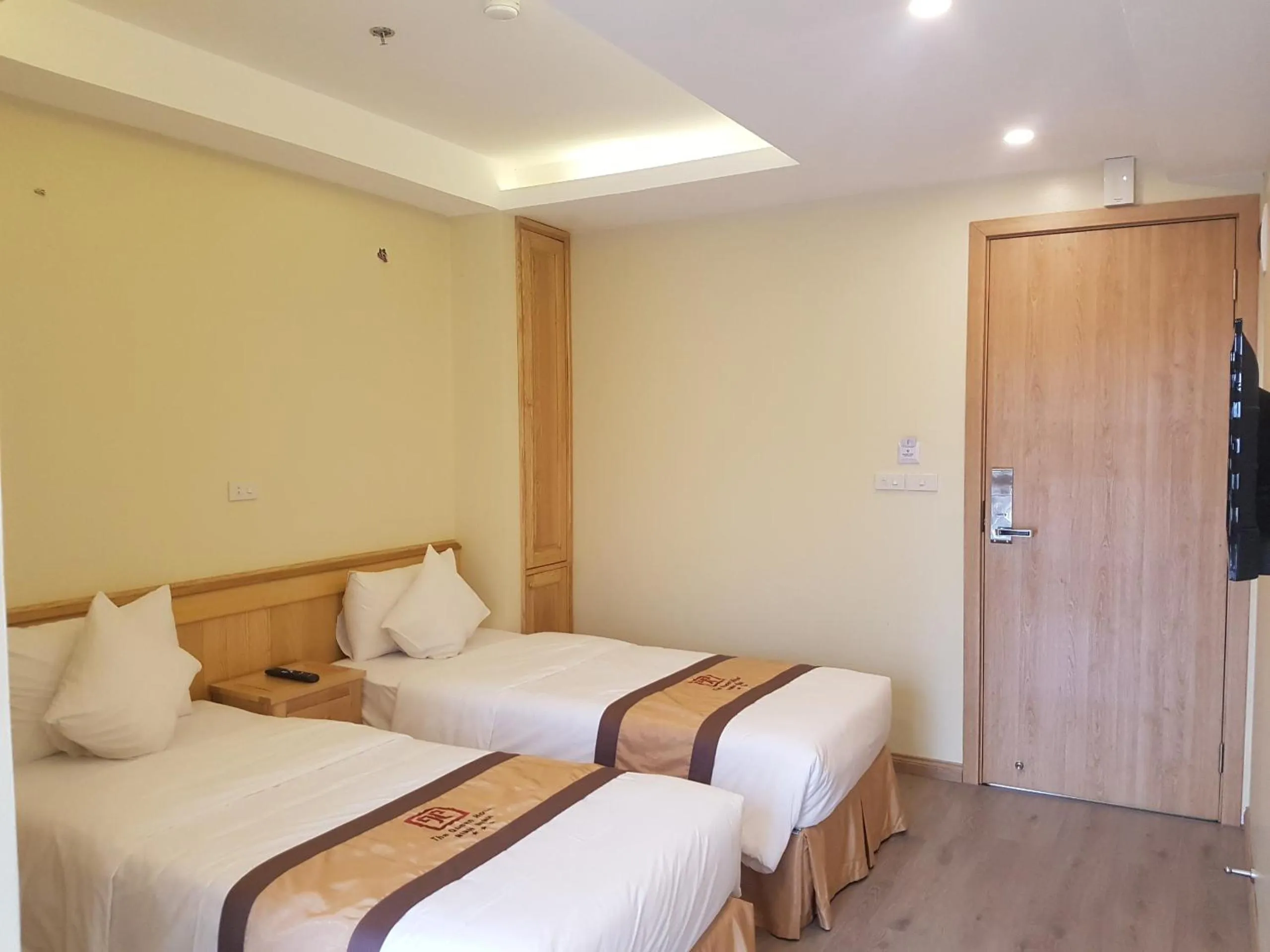 Bedroom, Bed in The Queen Hotel Ninh Binh