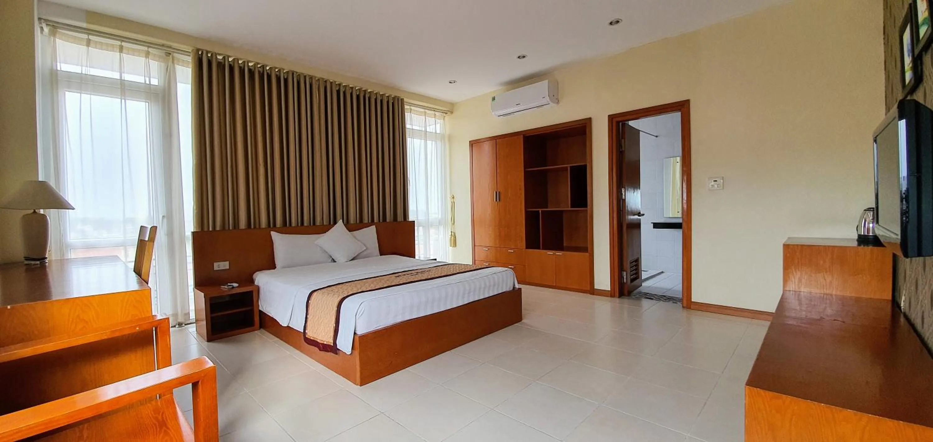 Photo of the whole room, Bed in The Queen Hotel Ninh Binh