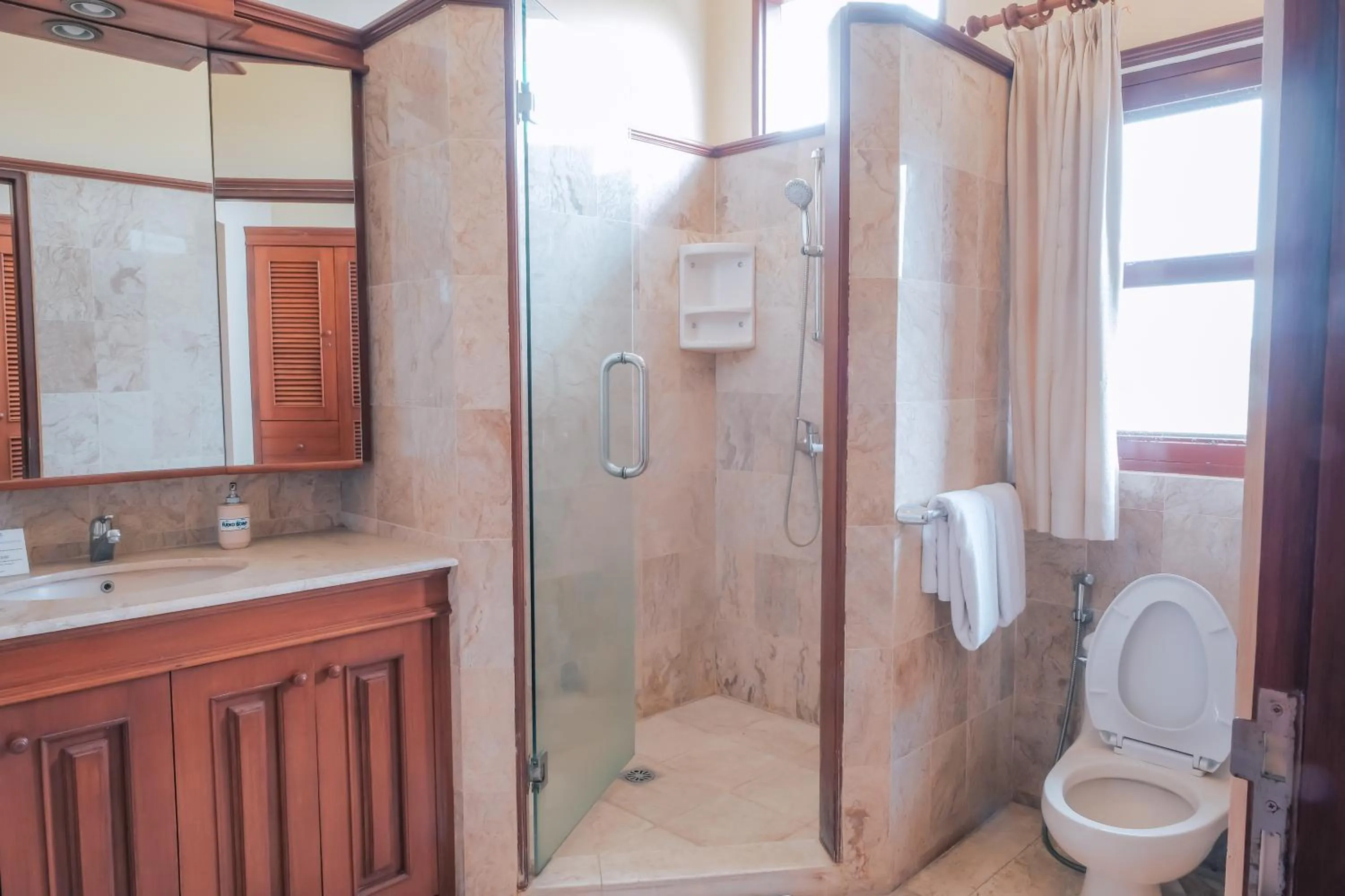 Toilet in Bali Diamond Estates & Villas