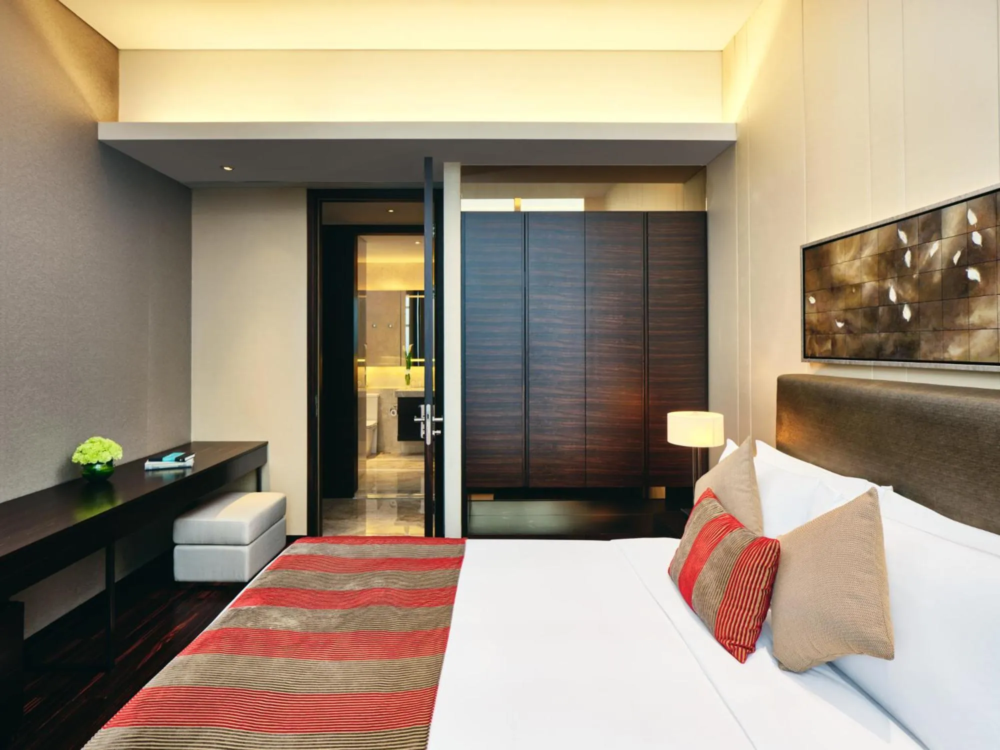 Bedroom, Bed in Grand ParcVue Hotel Residence Chengdu