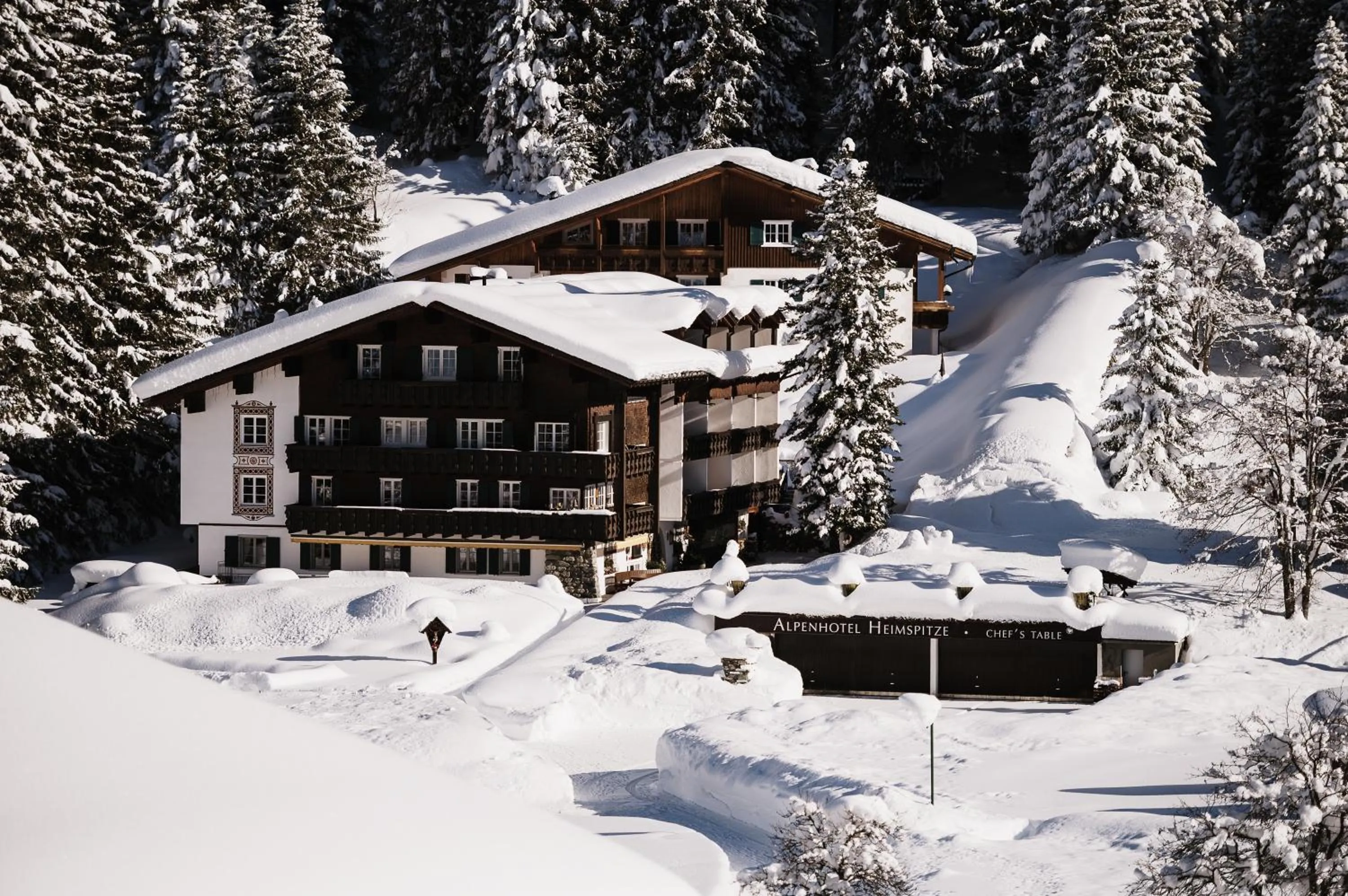 Property building in Heimspitze - Alpenhotel & Wirtshaus