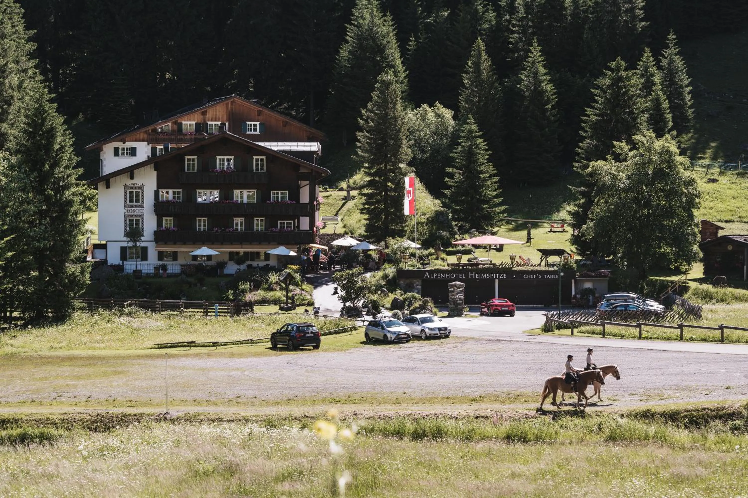 Property building in Heimspitze - Alpenhotel & Wirtshaus