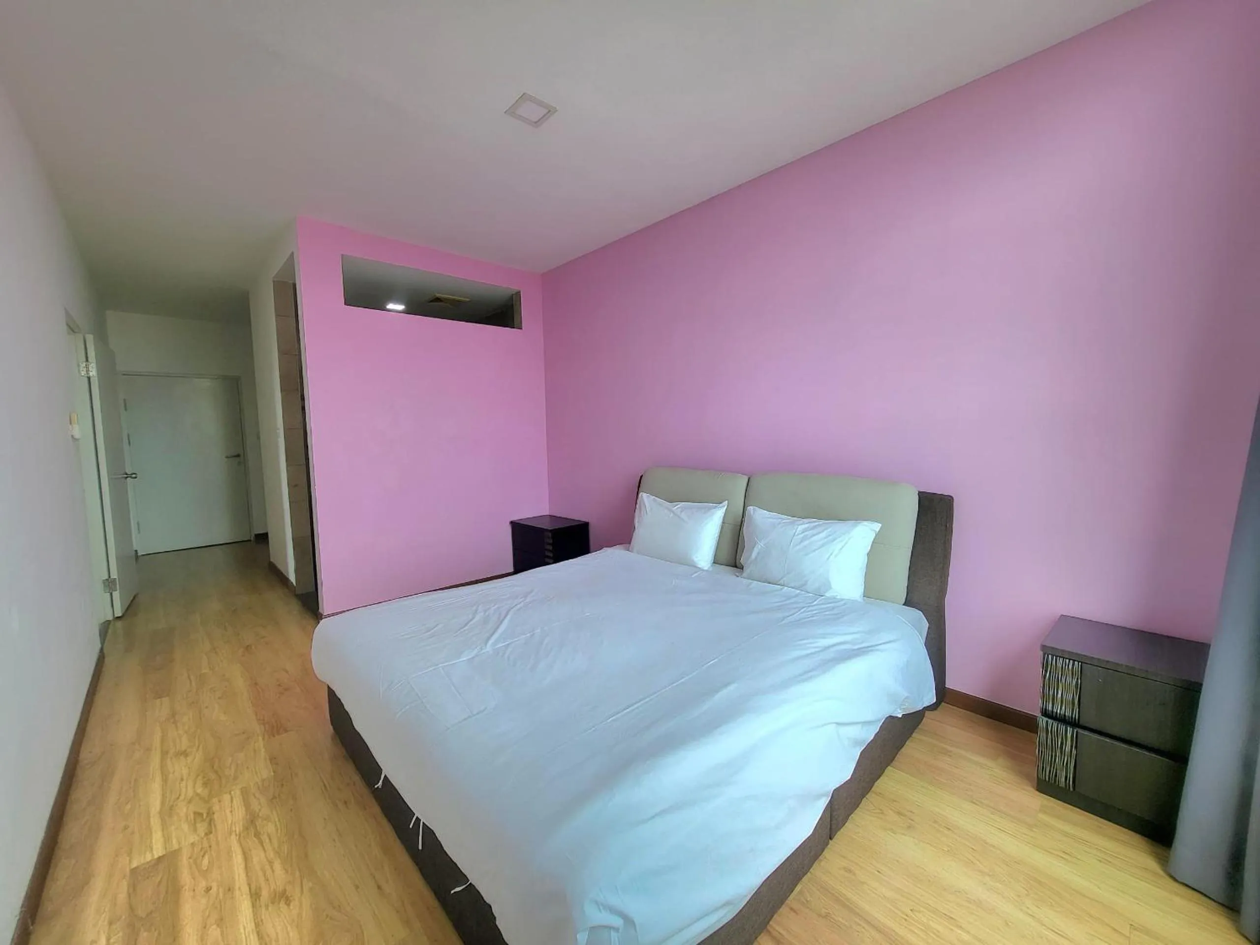 Bedroom, Bed in Roxy Hotel & Apartments