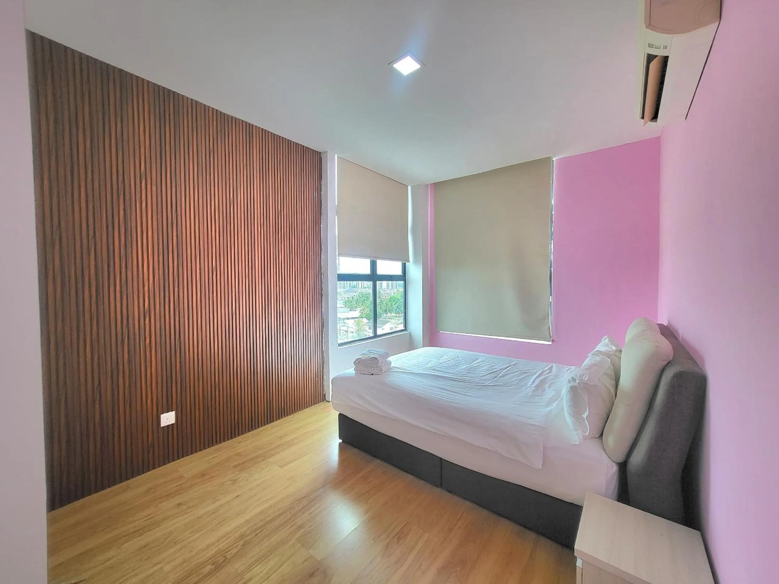 Bedroom, Bed in Roxy Hotel & Apartments