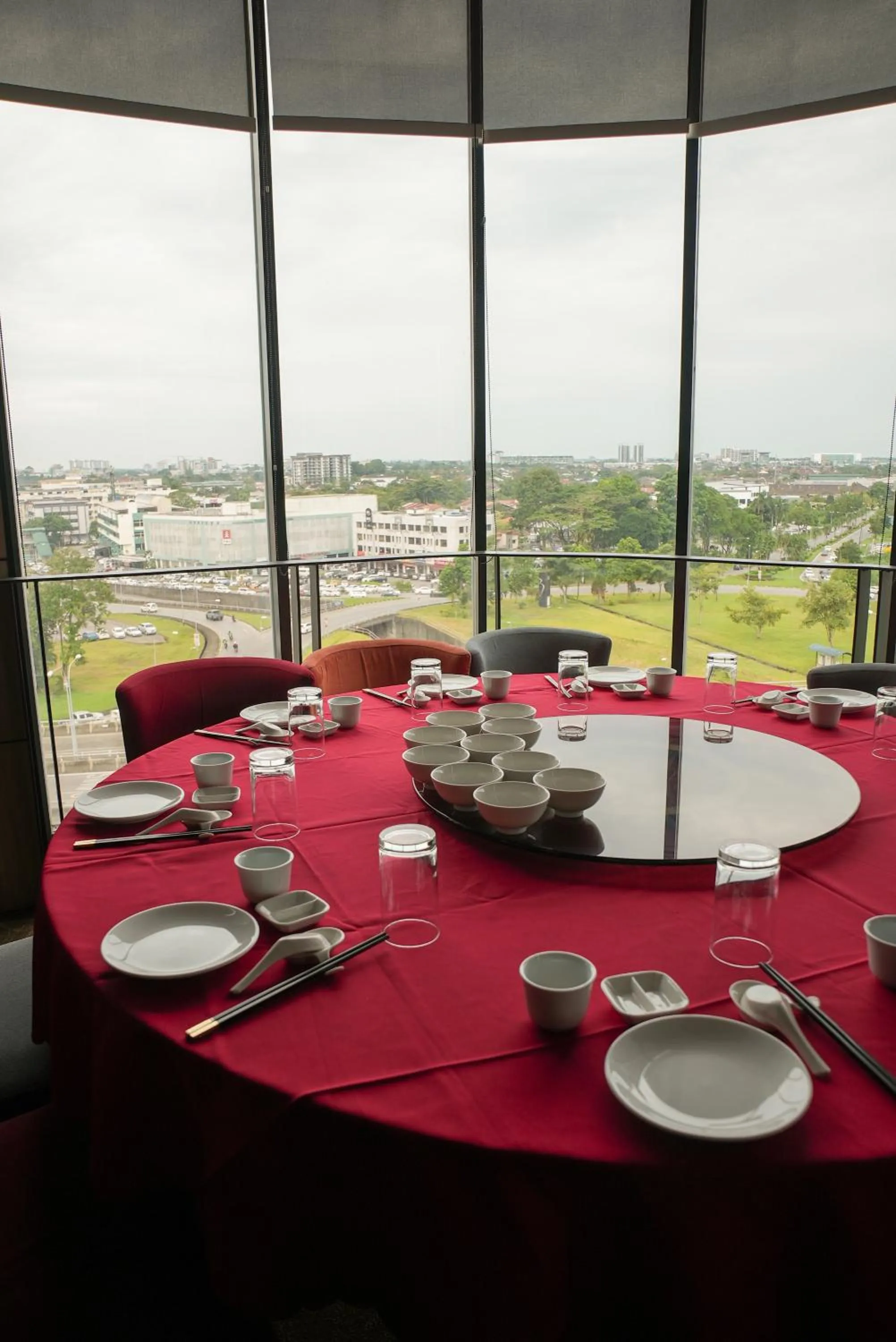 Restaurant/places to eat in Roxy Hotel & Apartments