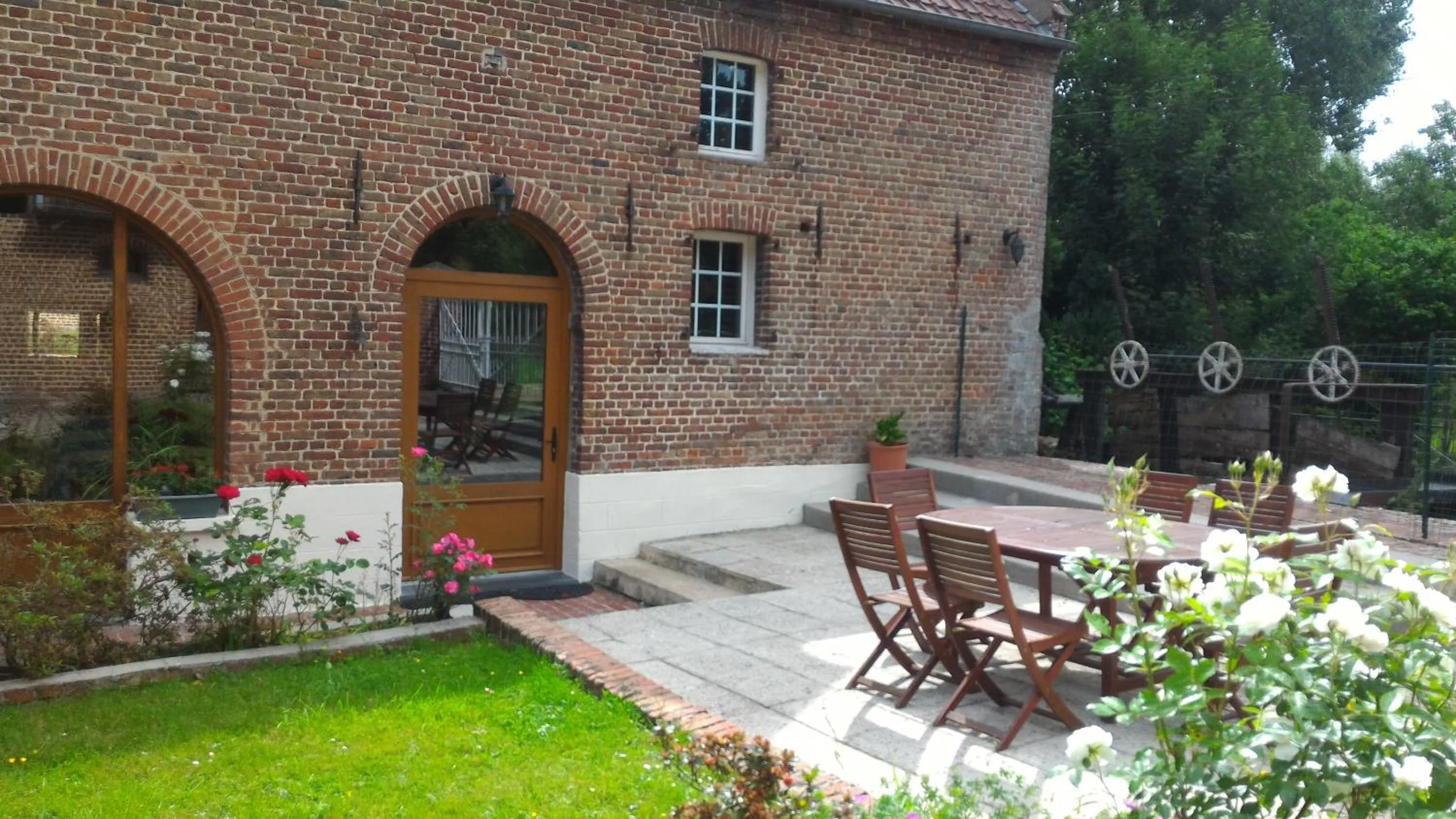 Patio in Le moulin de Cohem