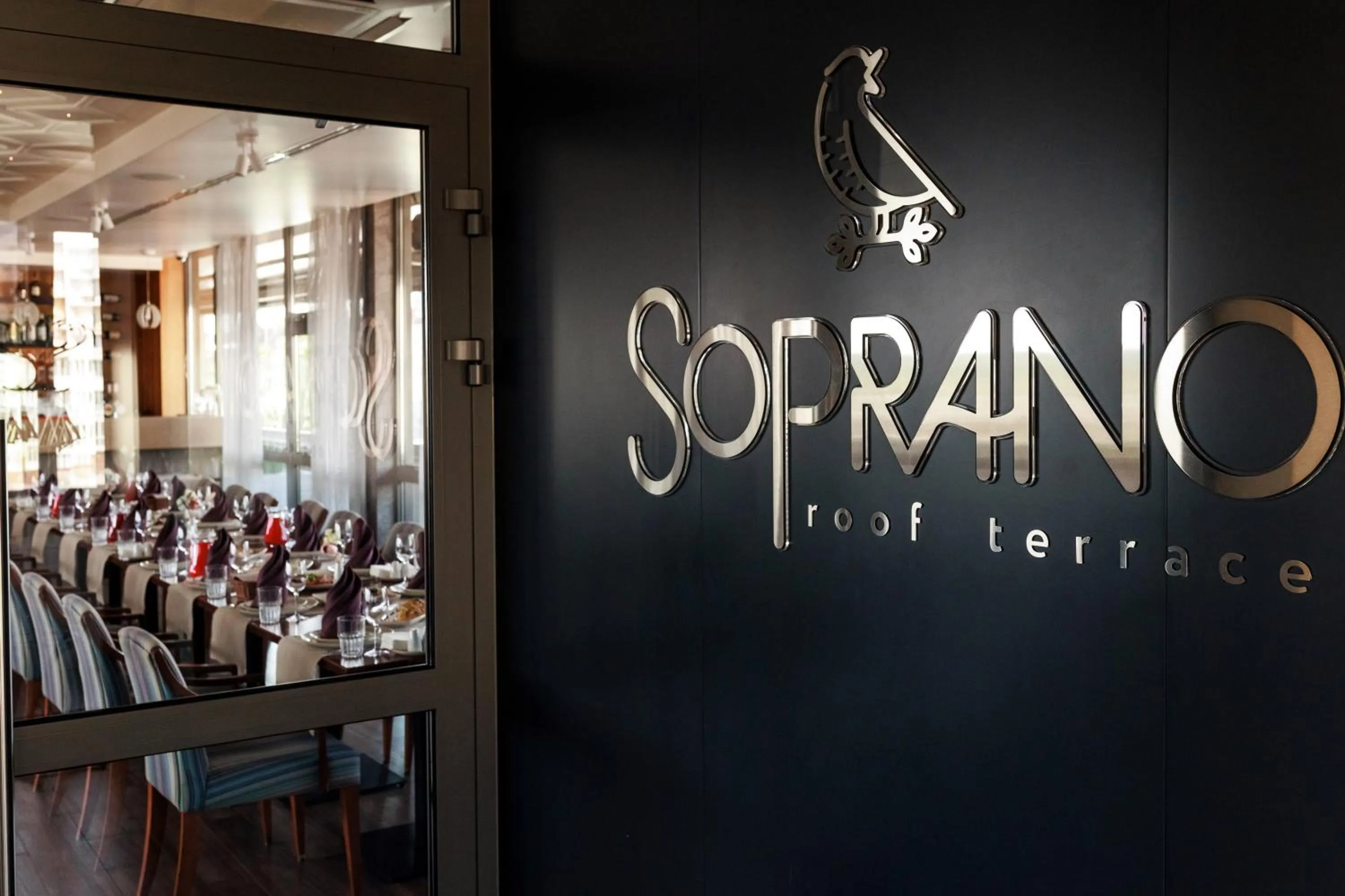 Restaurant/places to eat in Taurus City Hotel