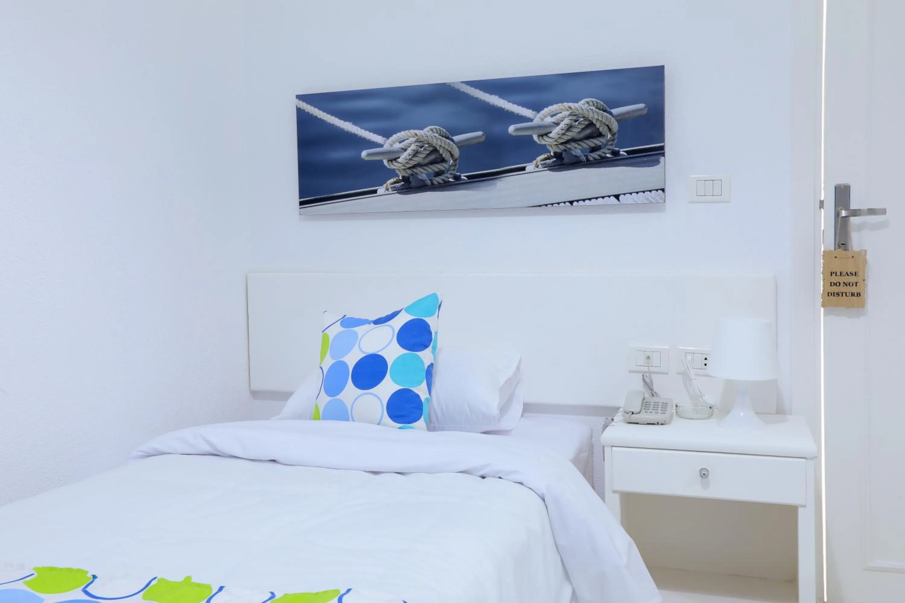 Bed in Lagoonie Lodge & Beach