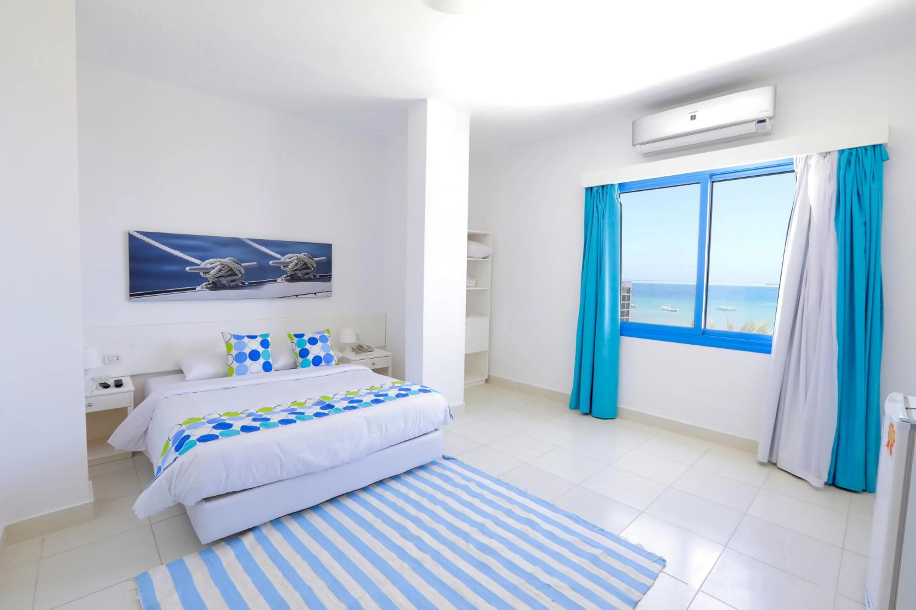 Bed in Lagoonie Lodge & Beach