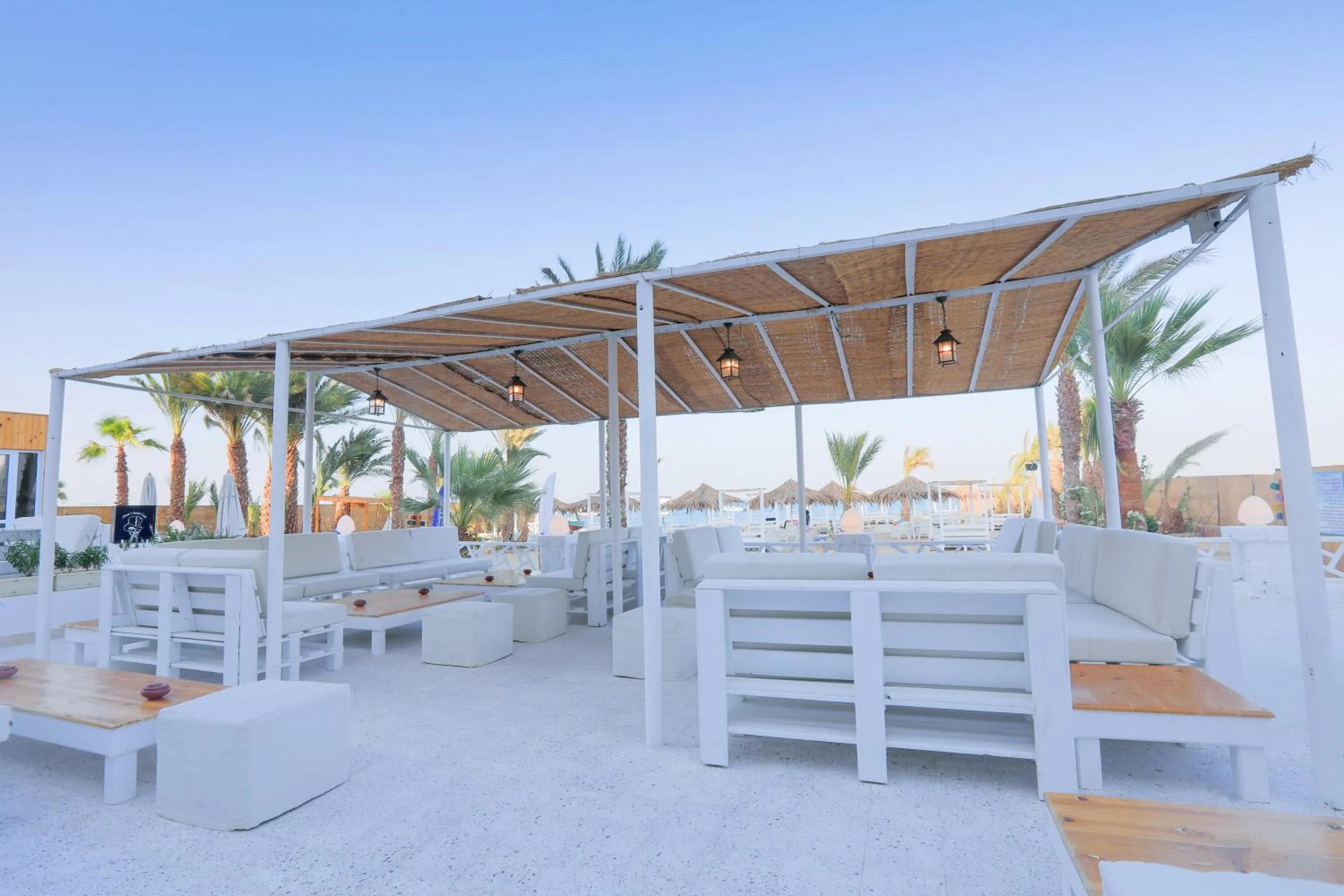 Lagoonie Lodge & Beach