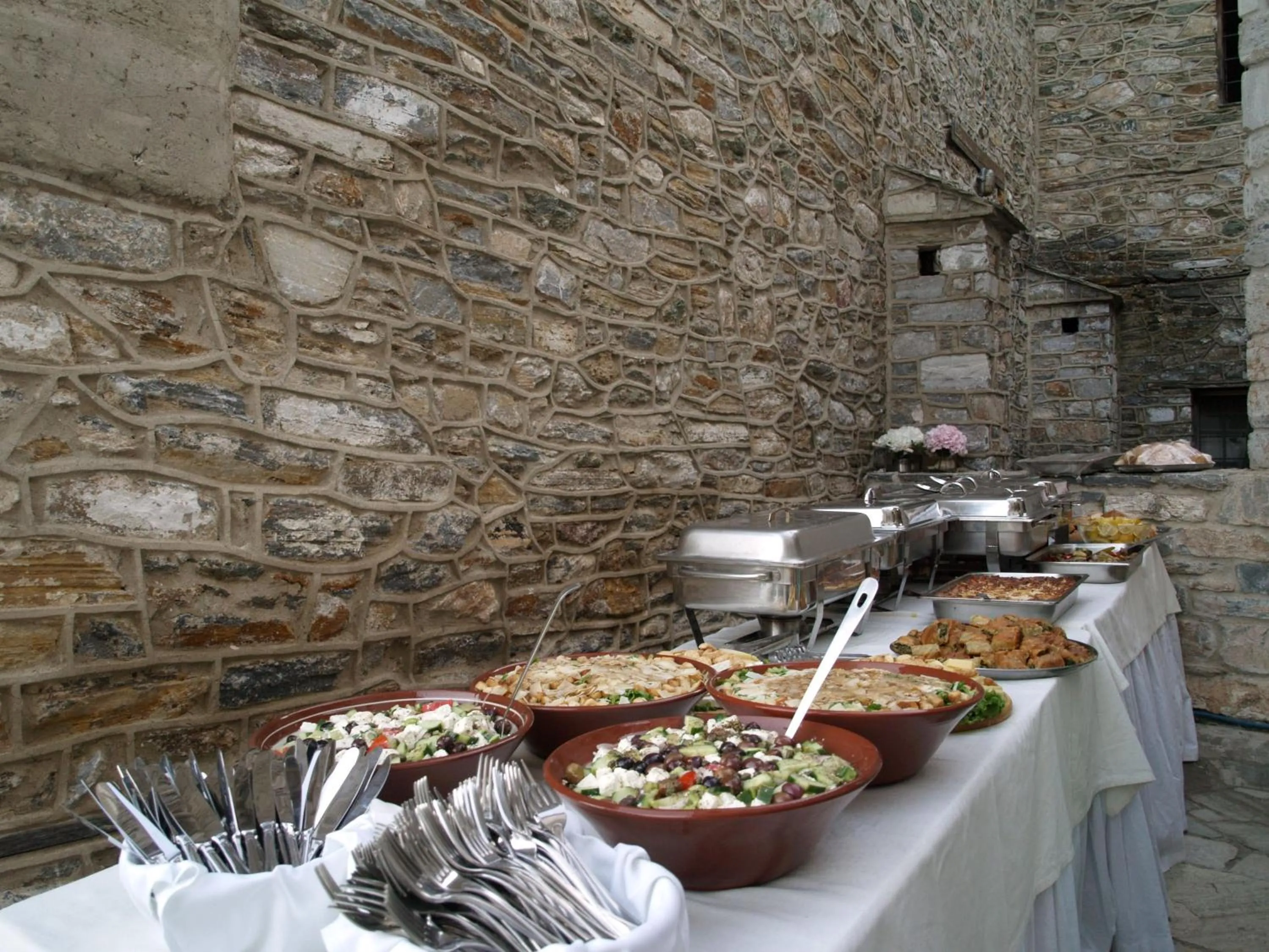 Food and drinks in Archontika Karamarlis