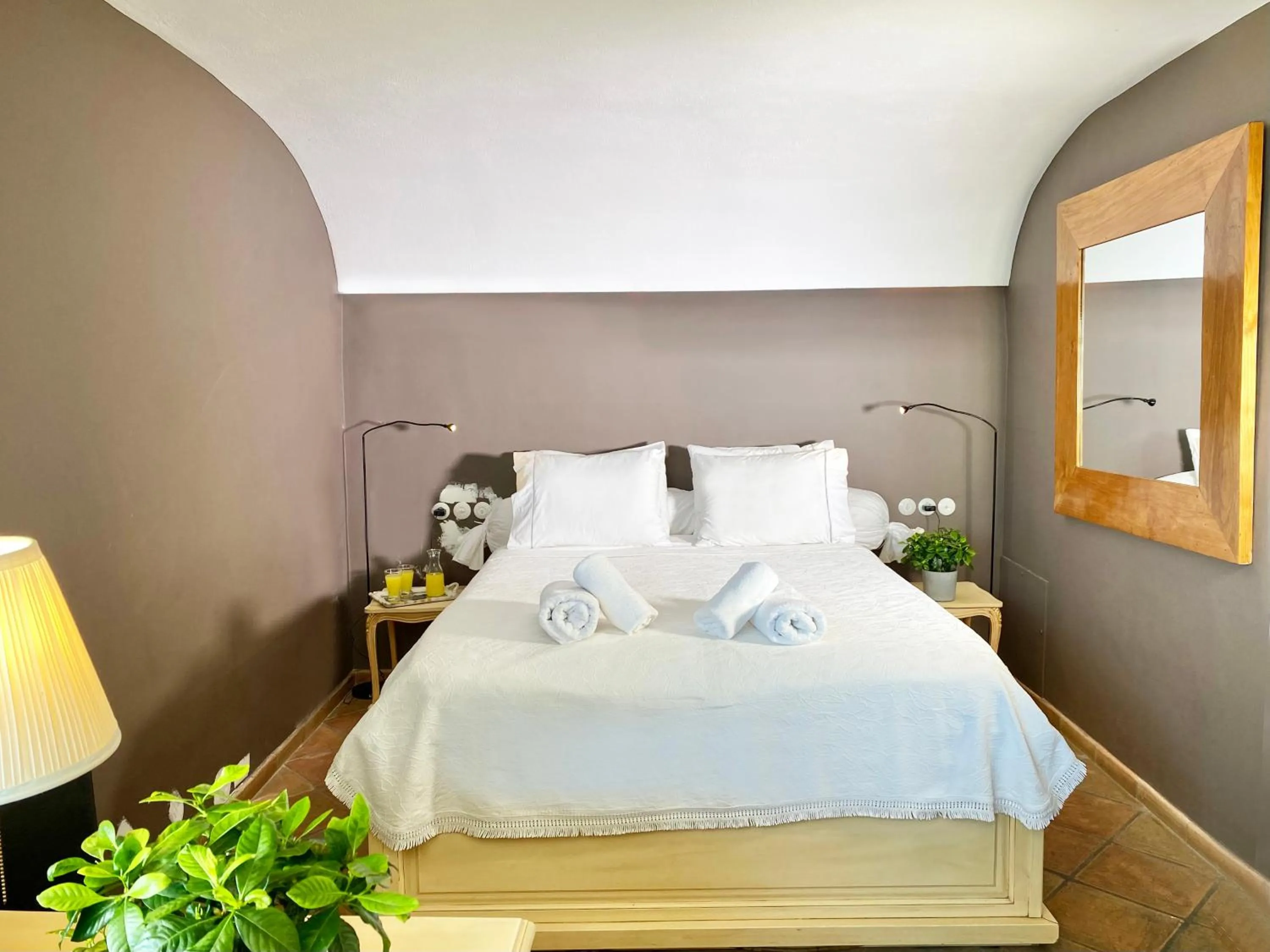 Bed in Archontika Karamarlis