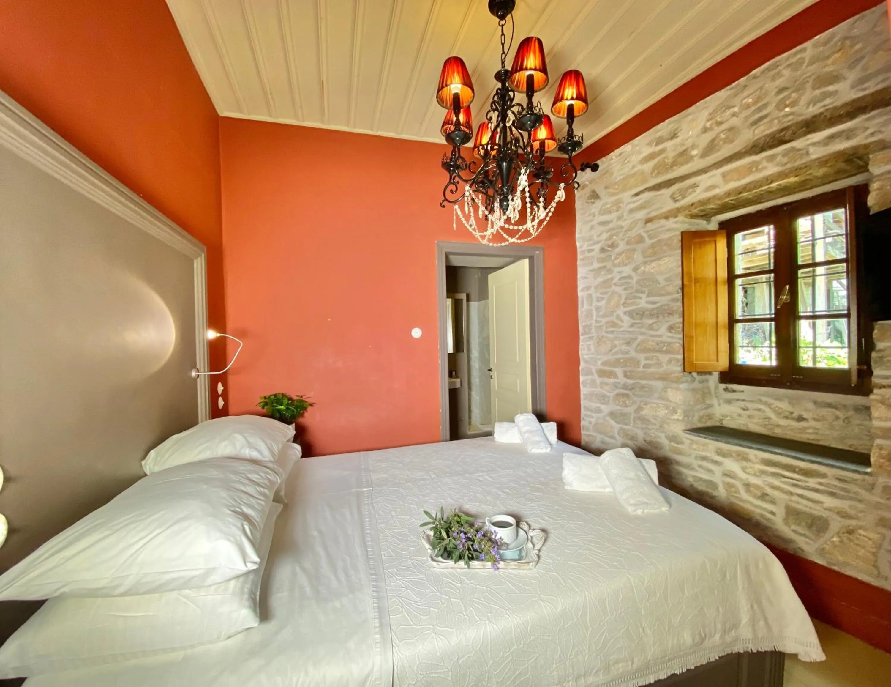 Bed in Archontika Karamarlis