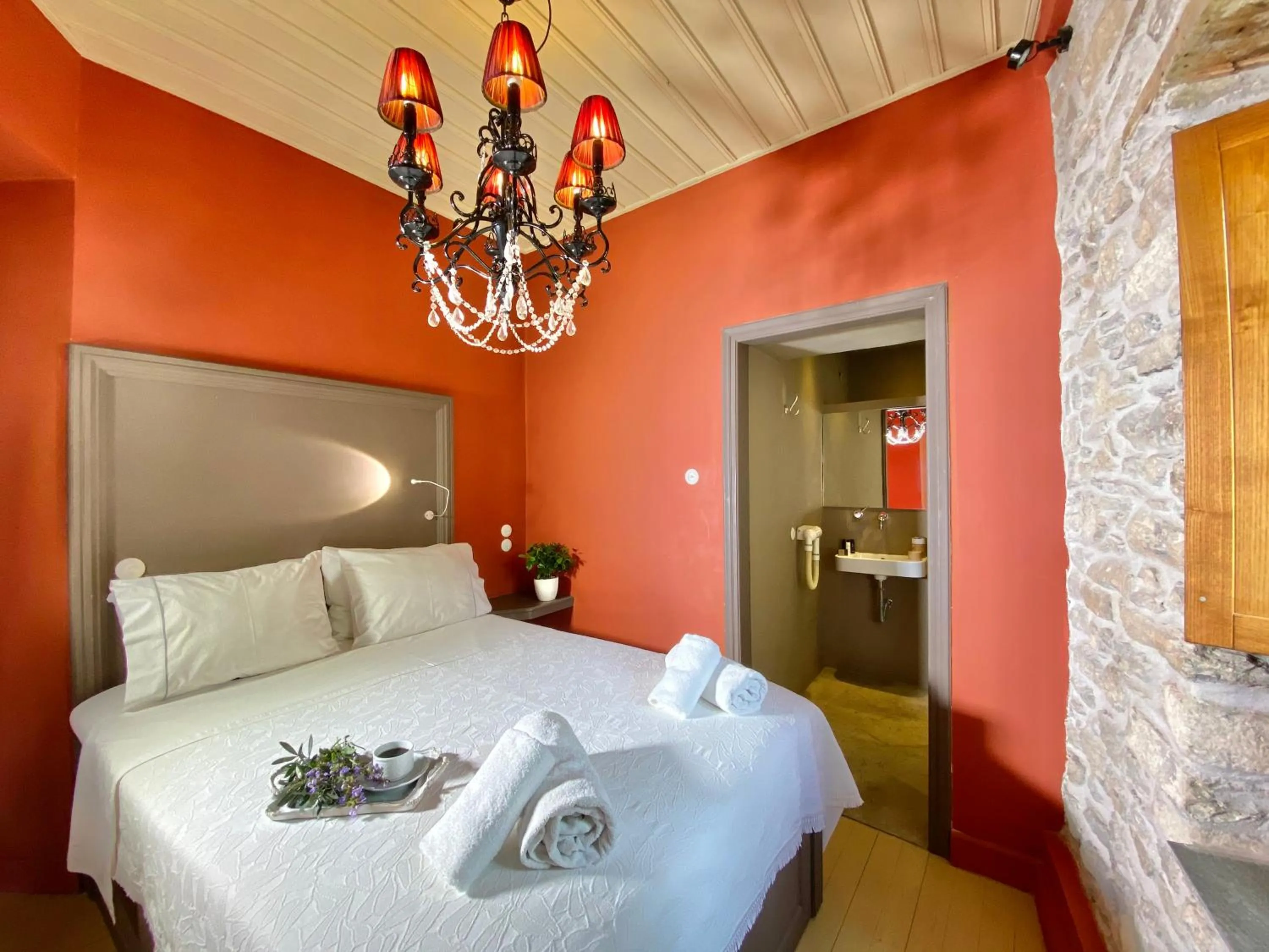 Bed in Archontika Karamarlis