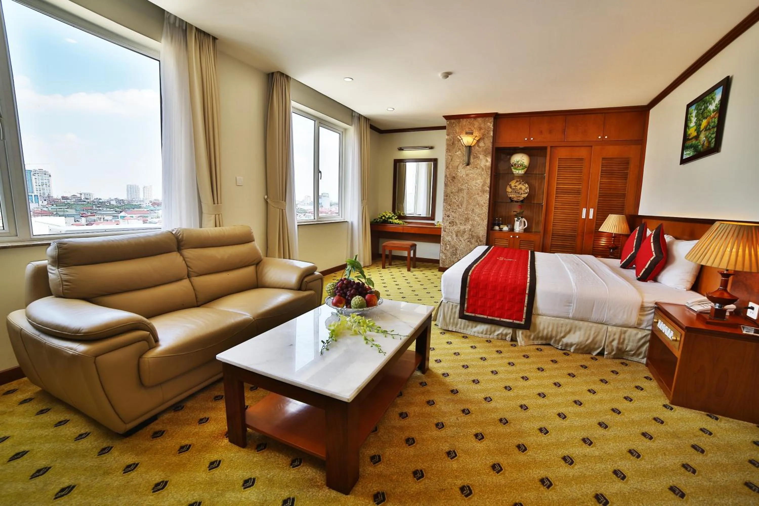 Bedroom, Bed in Sunny Hotel 1