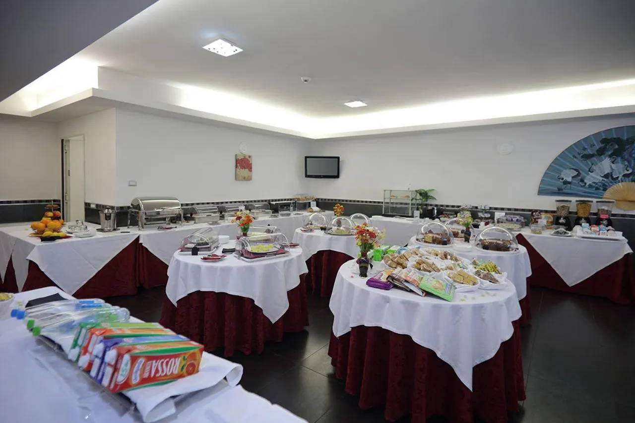 Restaurant/places to eat in Hotel Relax Roma Nord