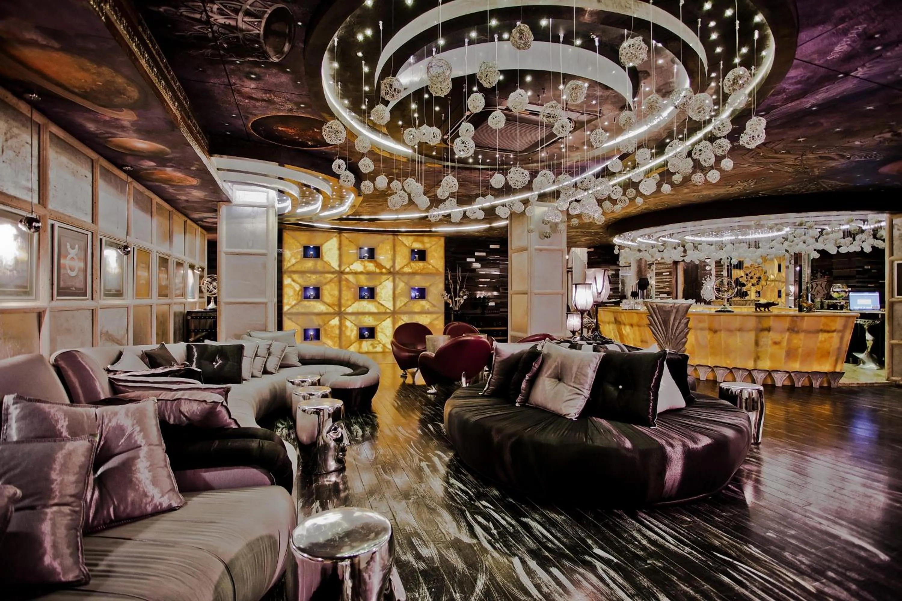 Lounge or bar in Royal Castle Design & SPA